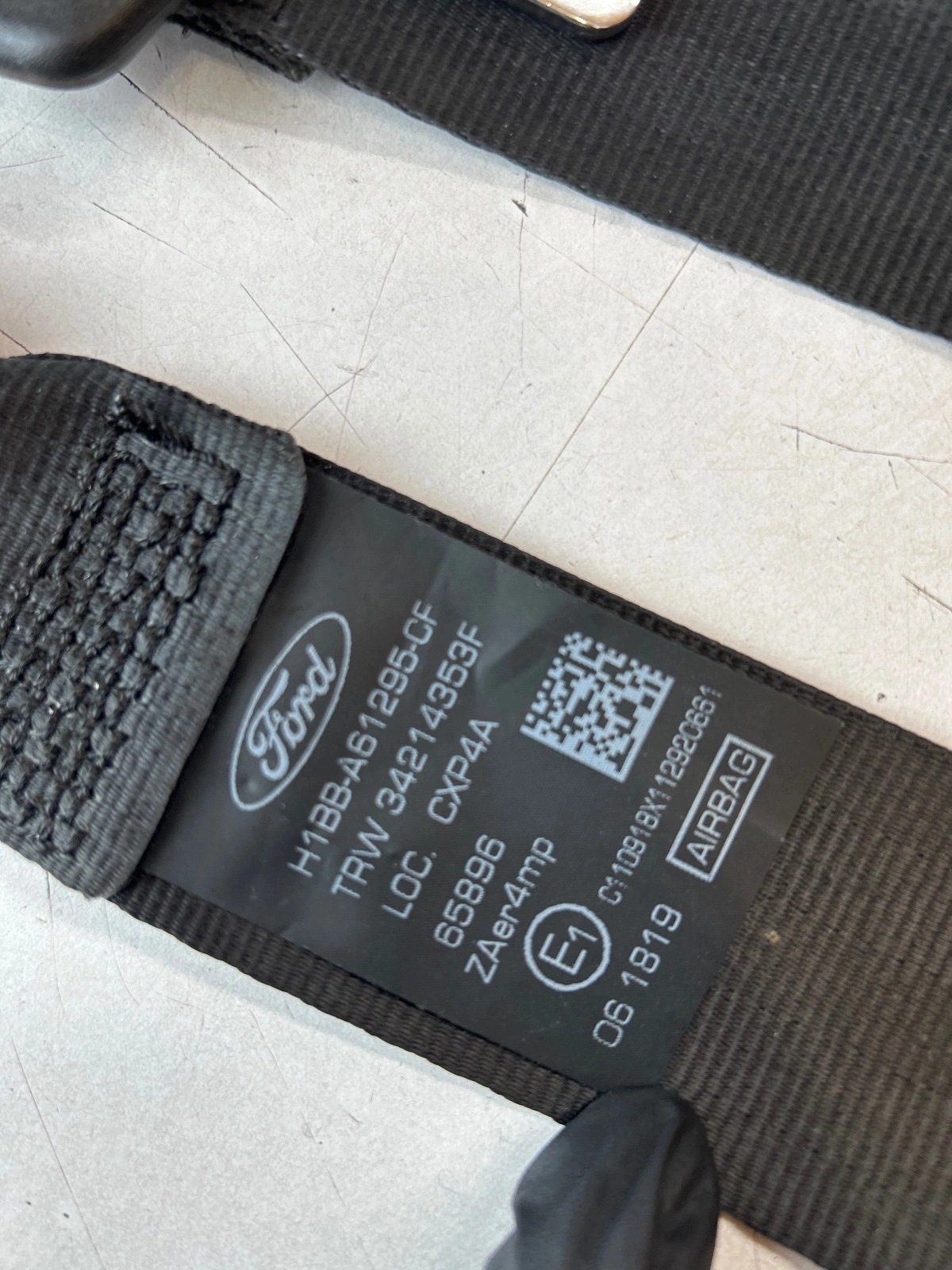 seat belt front front left Ford Fiesta Mk8 5 door