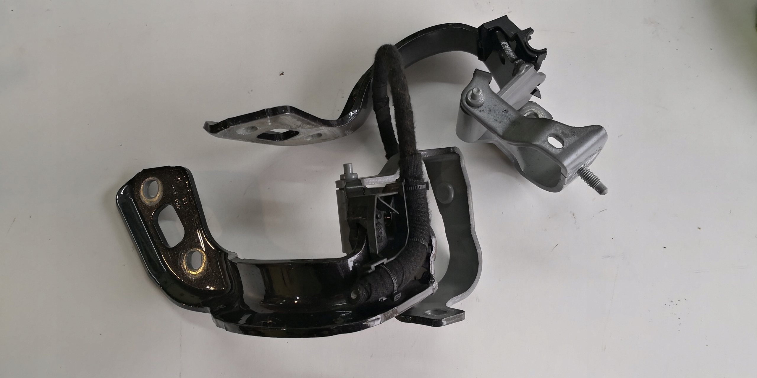 AUDI A4 B8 универсал петли люка LZ7L