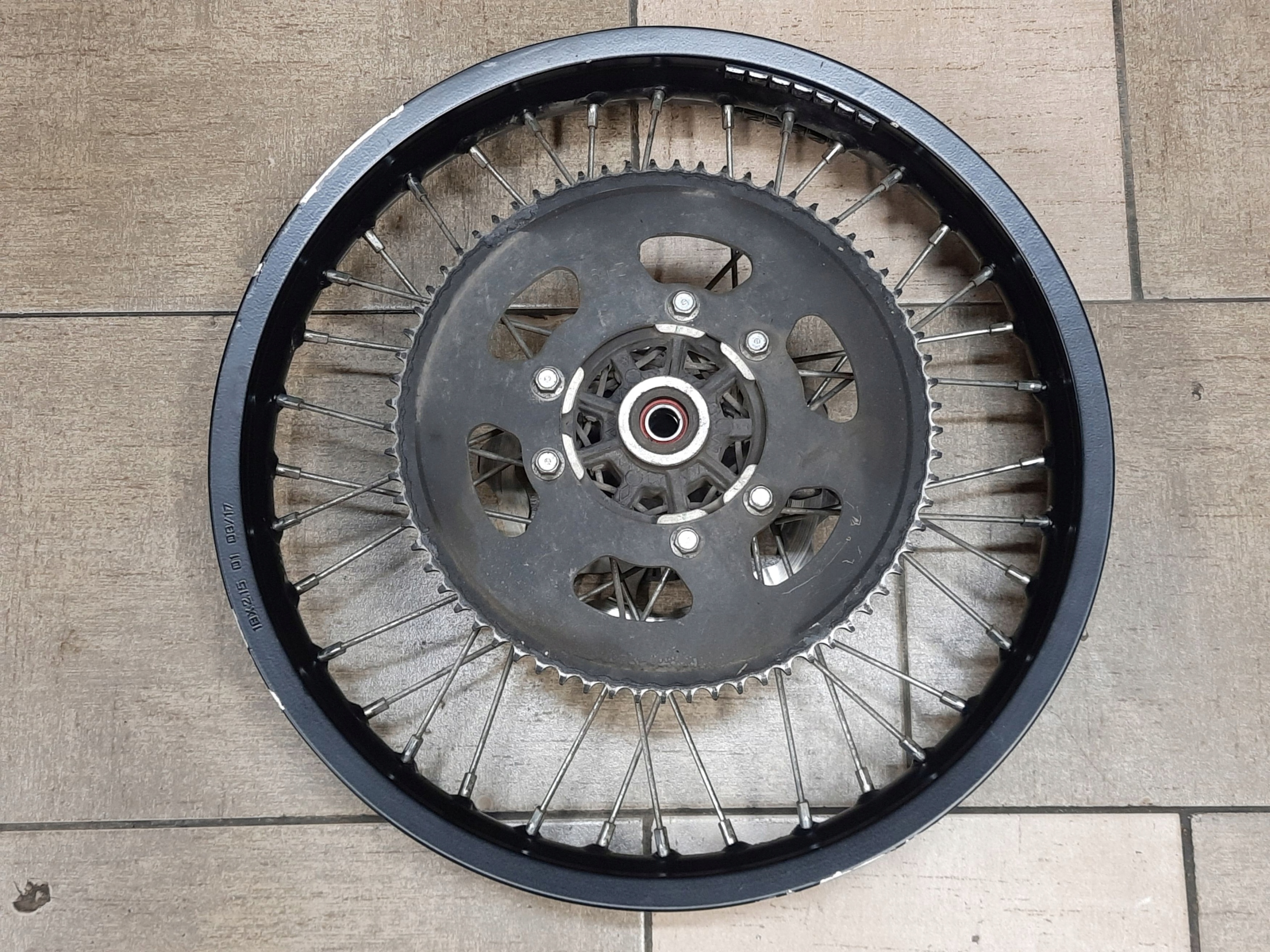 Обод колеса 18 ' задний Aprilia RX 125 Malaguti XTM 18+