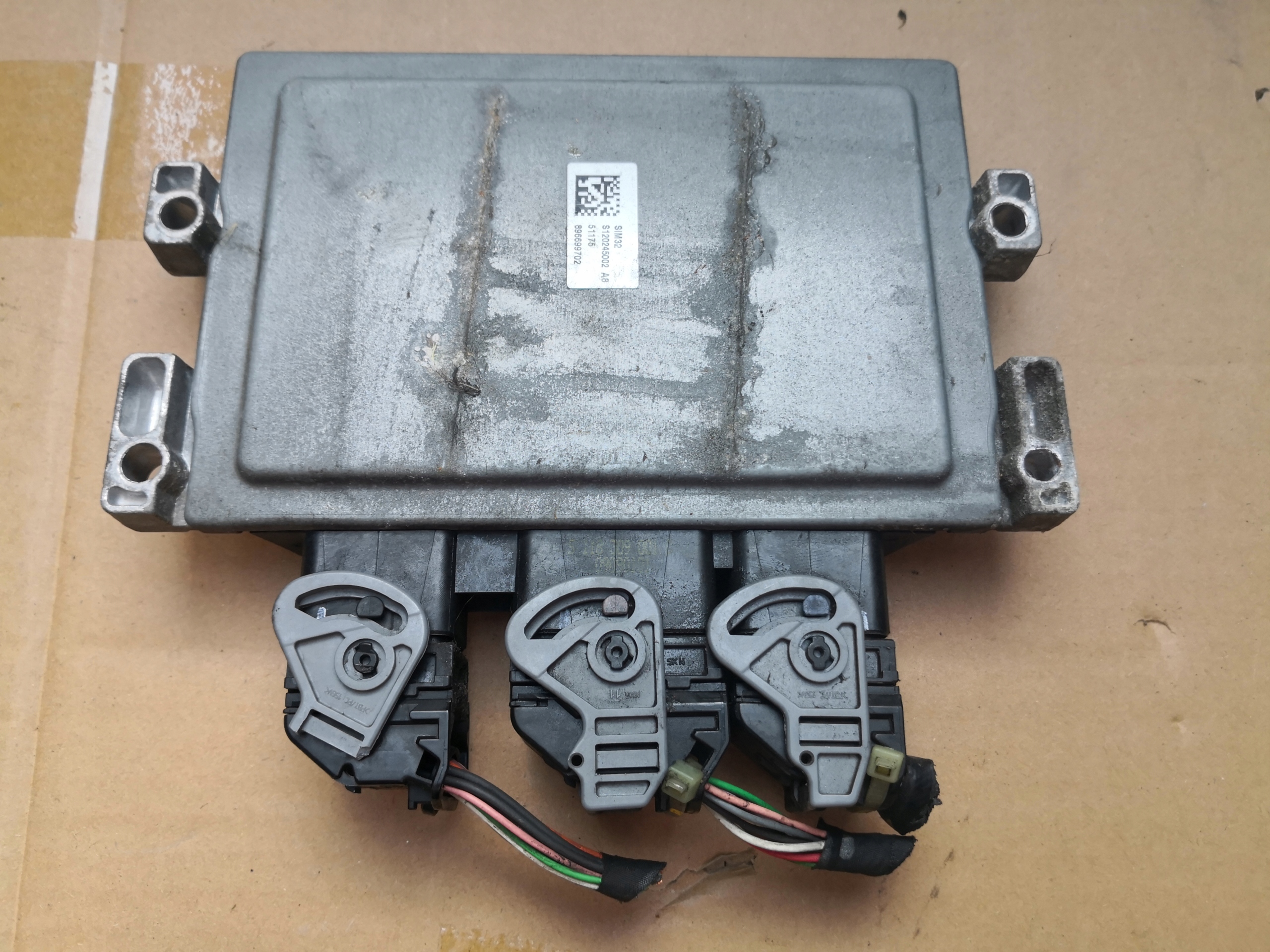 computer of the engine RENAULT TWINGO II 8200774747
