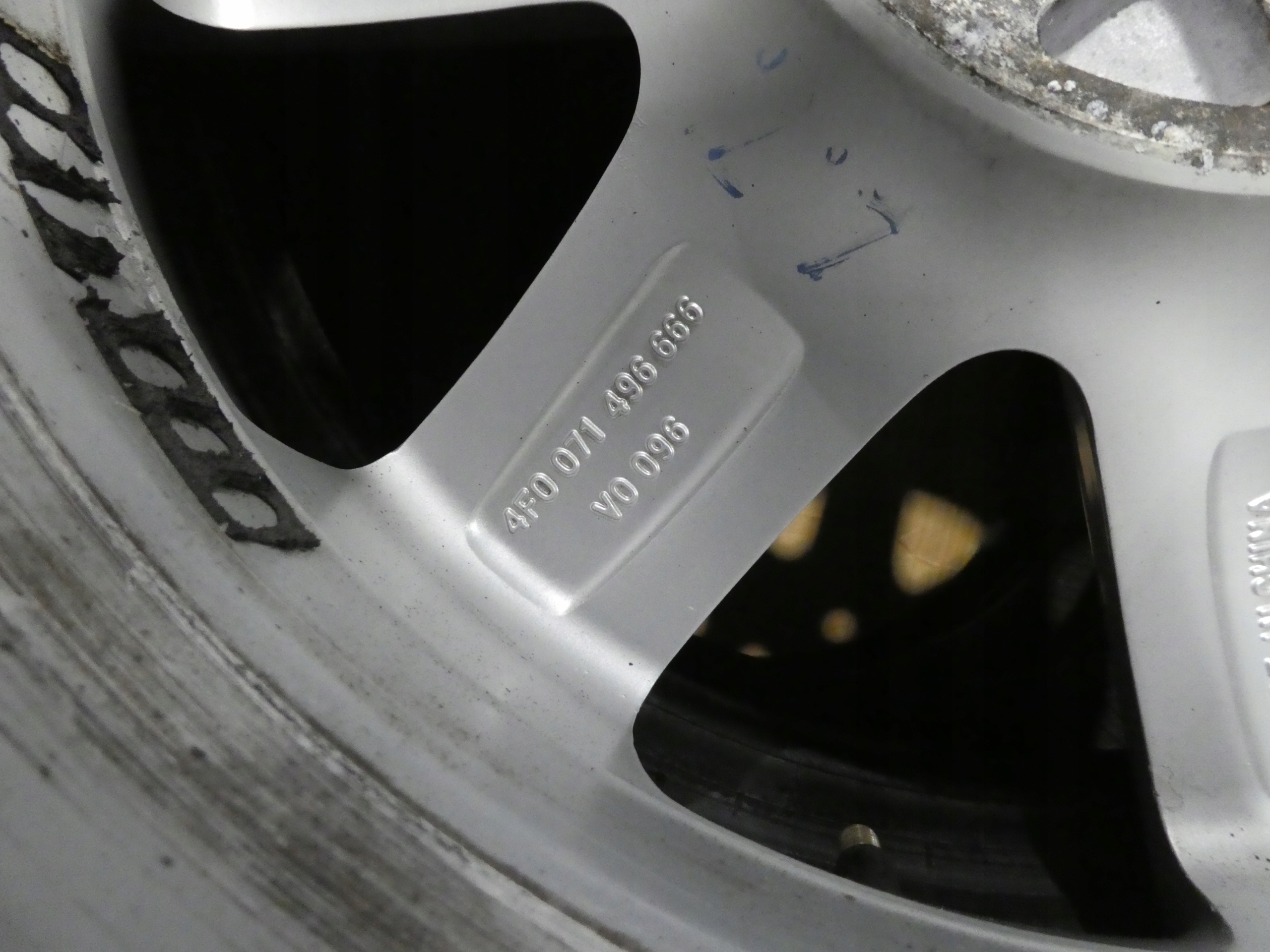 1X disk hliníkový disk AUDI 4F0071496