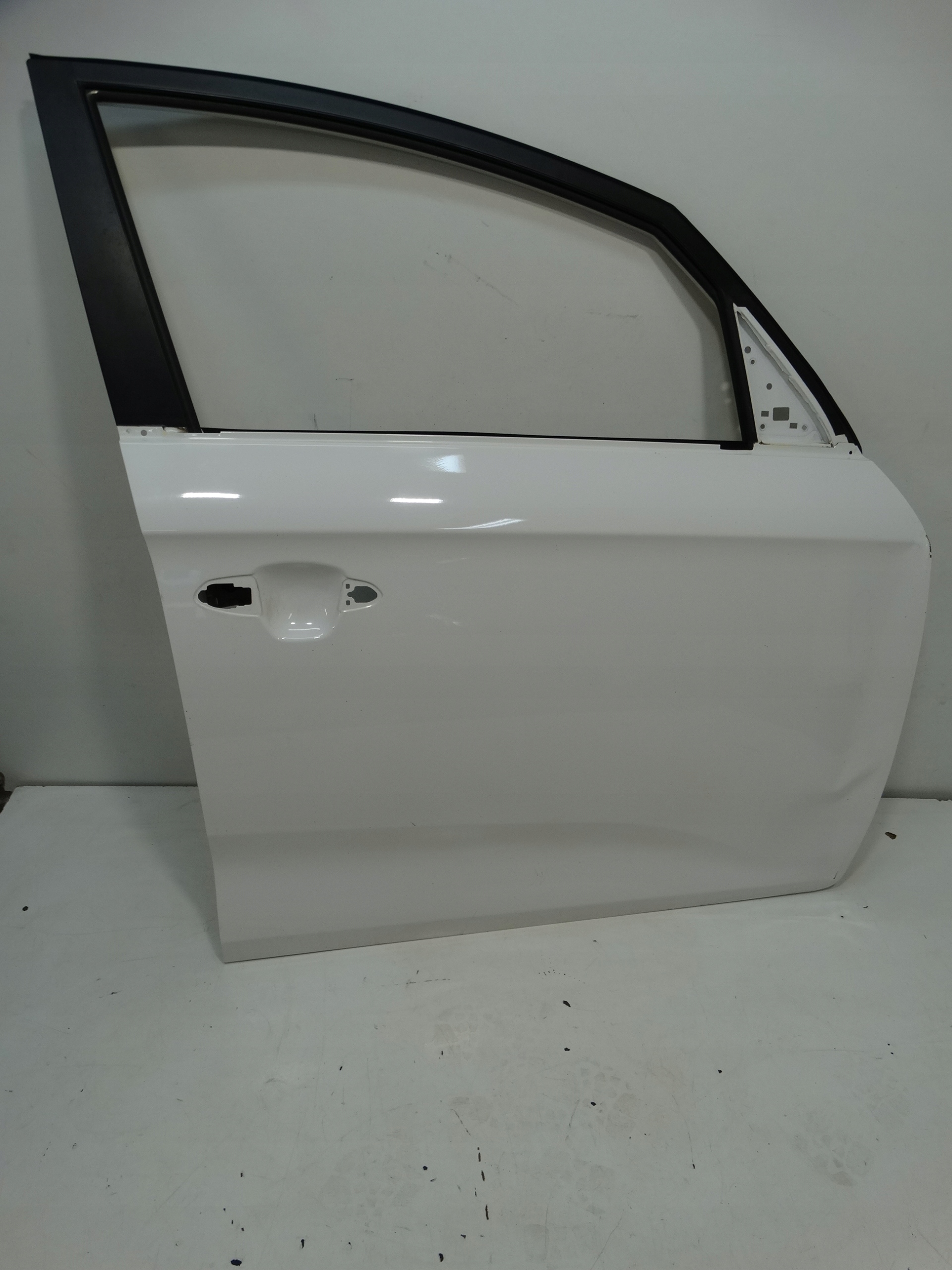 door right front KIA CARENS IV 13-19R. KOD : D1