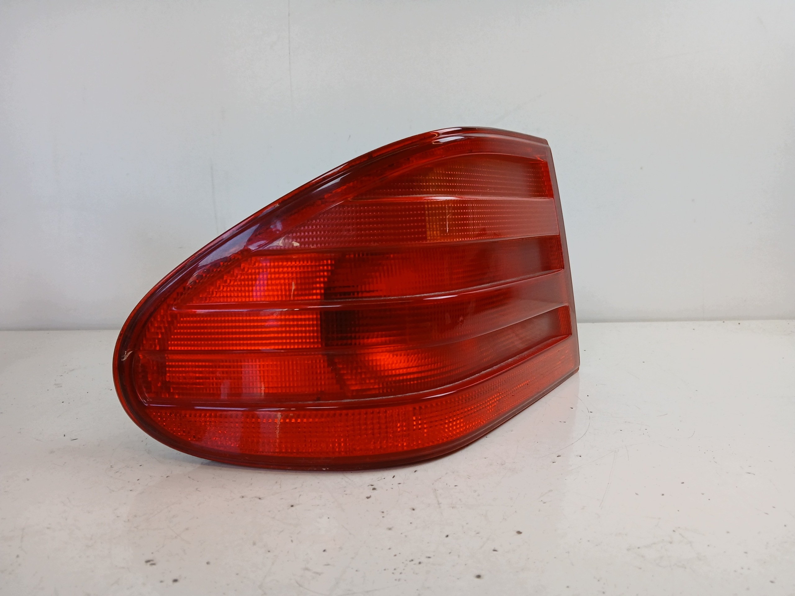 MERCEDES W210 light left rear part A2108204364