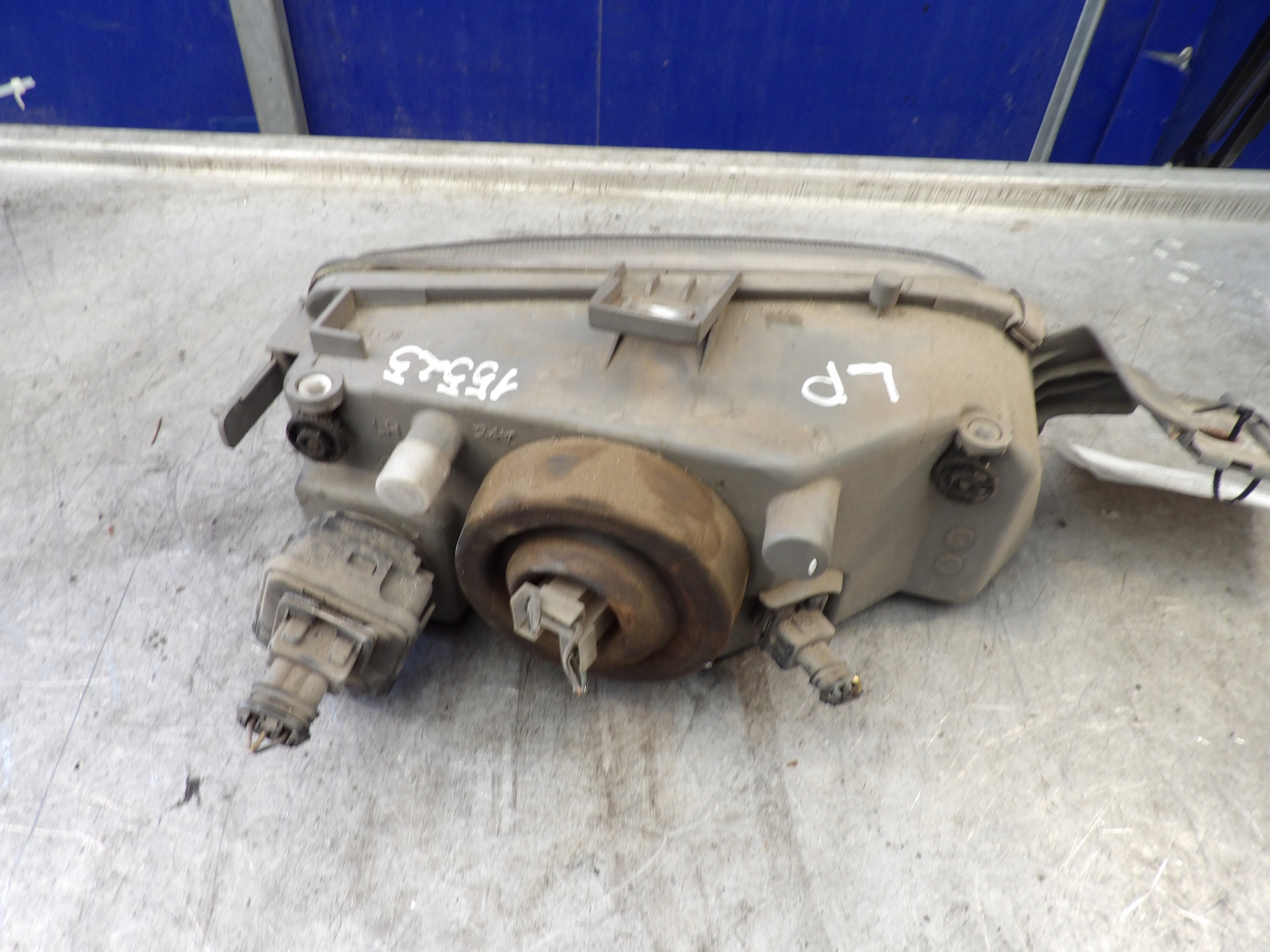 Fiat Punto and light front left 20-3097