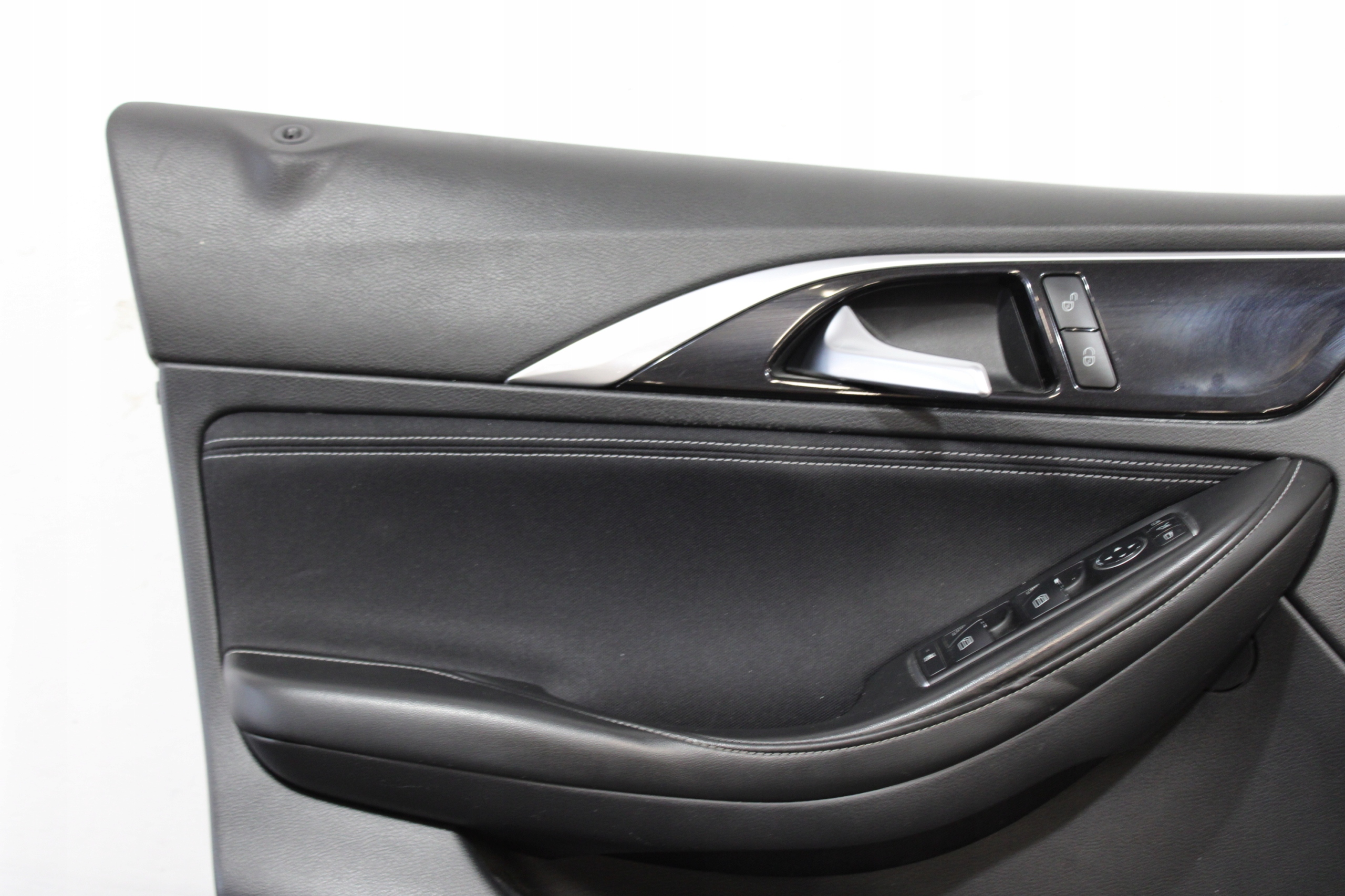 upholstery side door left front left front INFINITI Q30