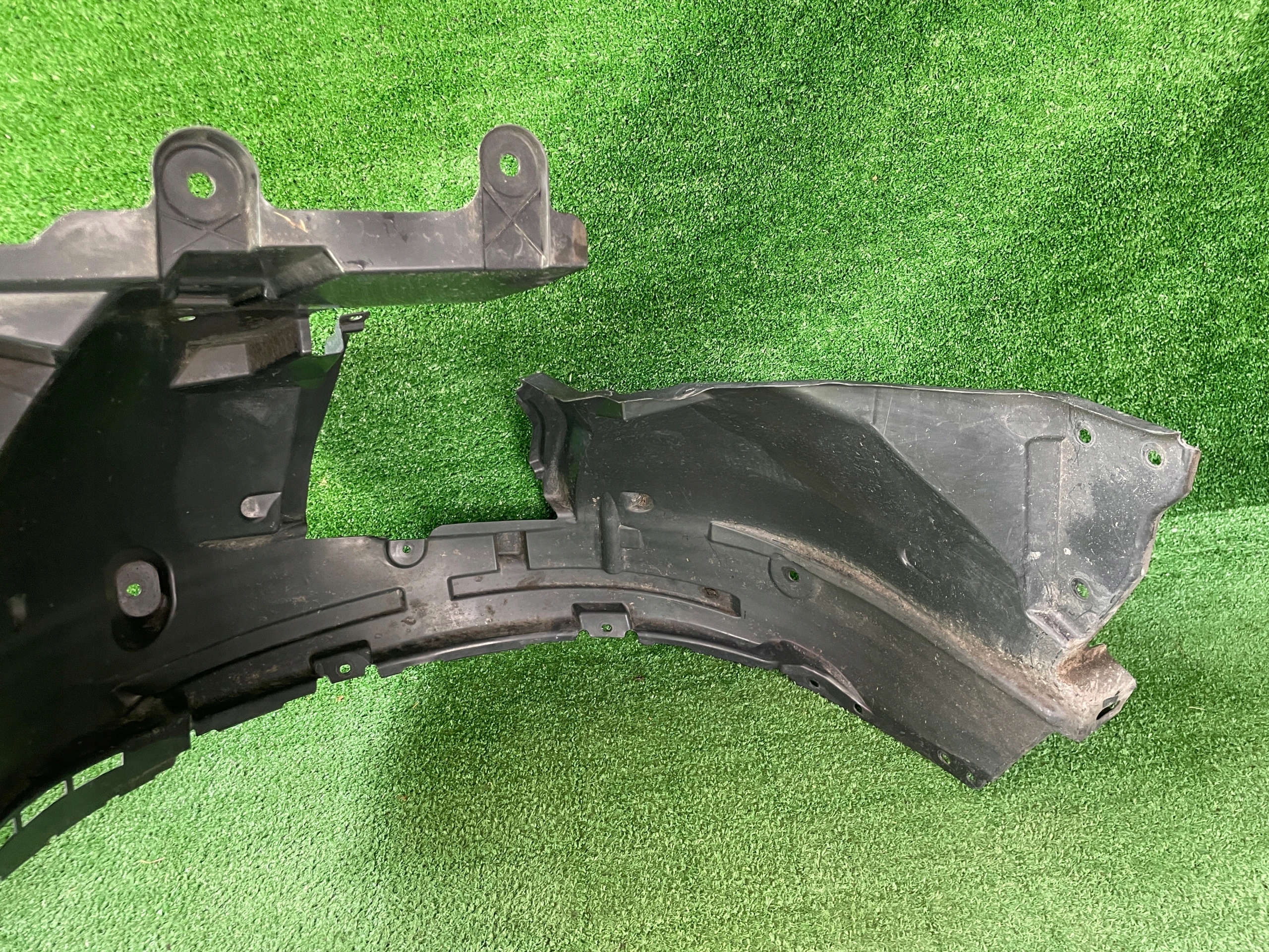 NISSAN QASHQAI 2 J11 mudguard front front right 63840 HV00A