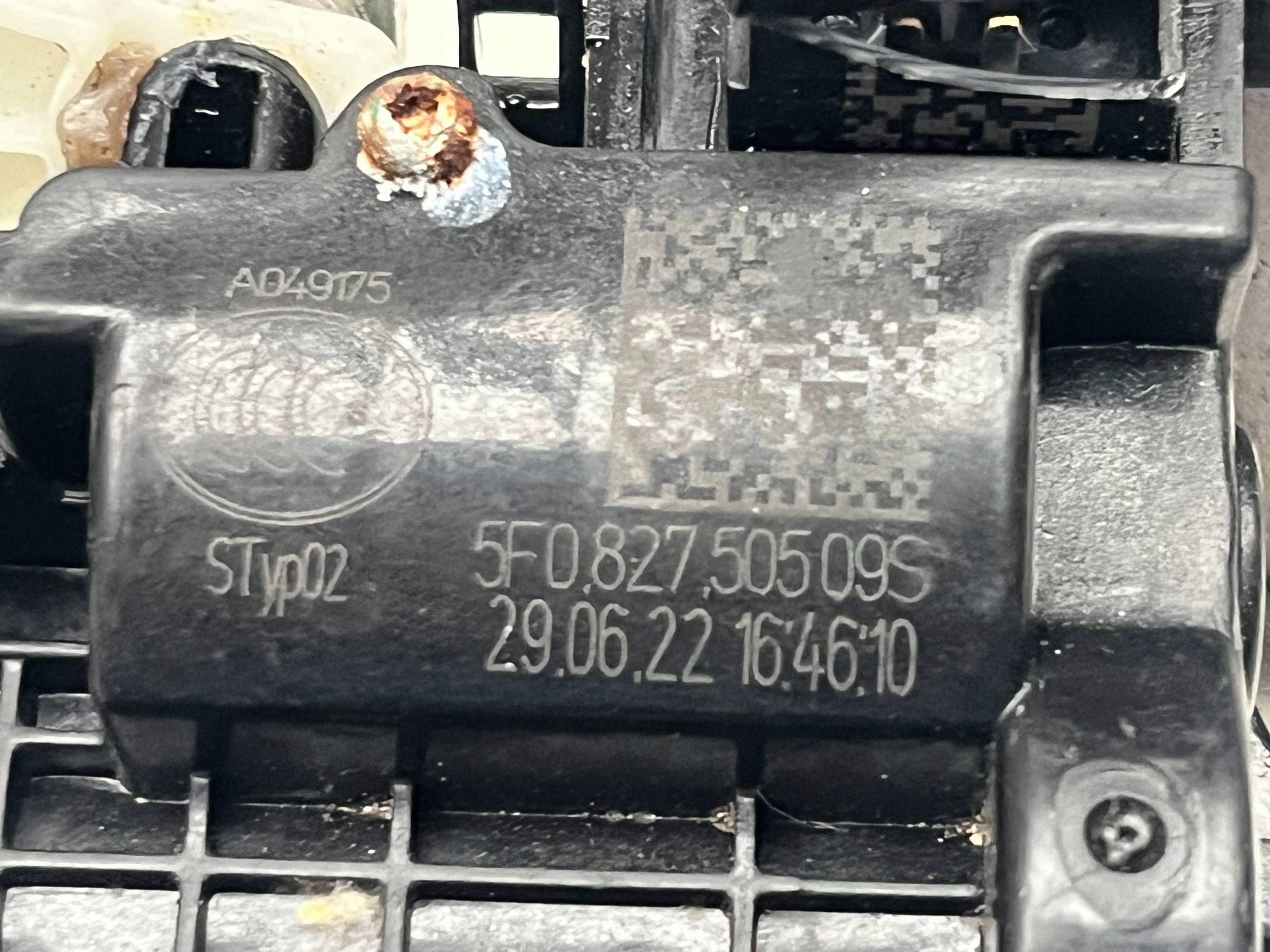 lock bonnet boot SEAT LEON (5F) 5F0827505 @M