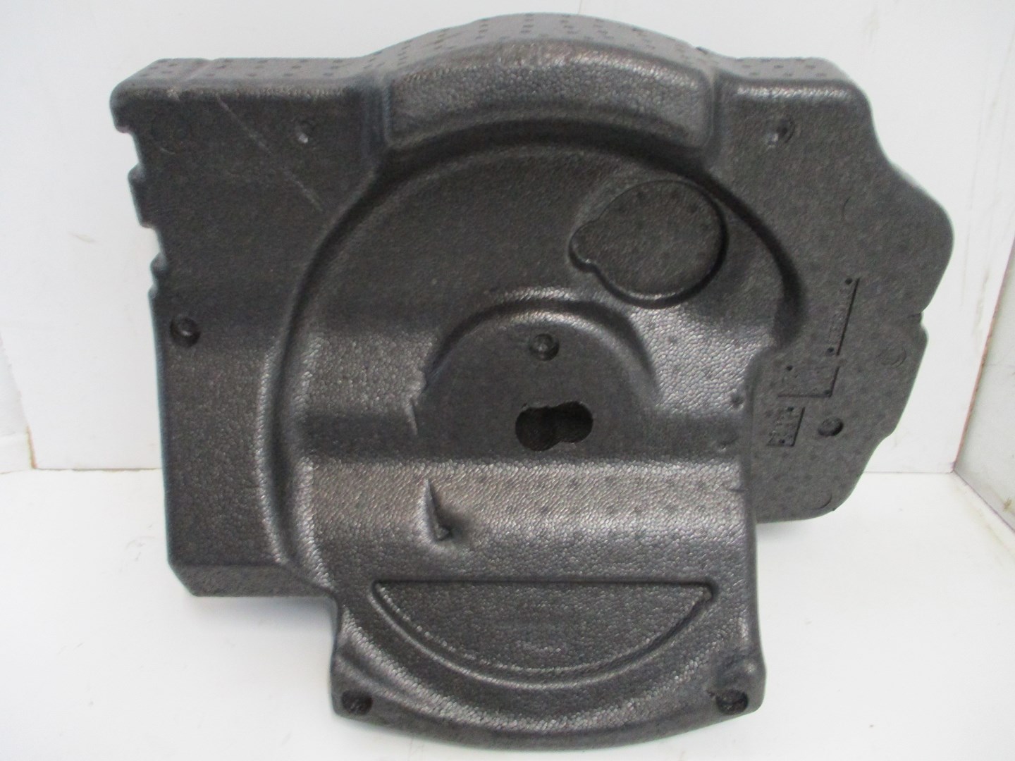 boot floor well polystirene Maserati Levante