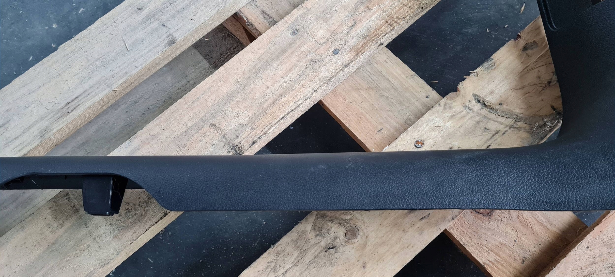 SQ5 80A Q5 LIFT cap threshold moulding SLUPKA left front 80B867271B