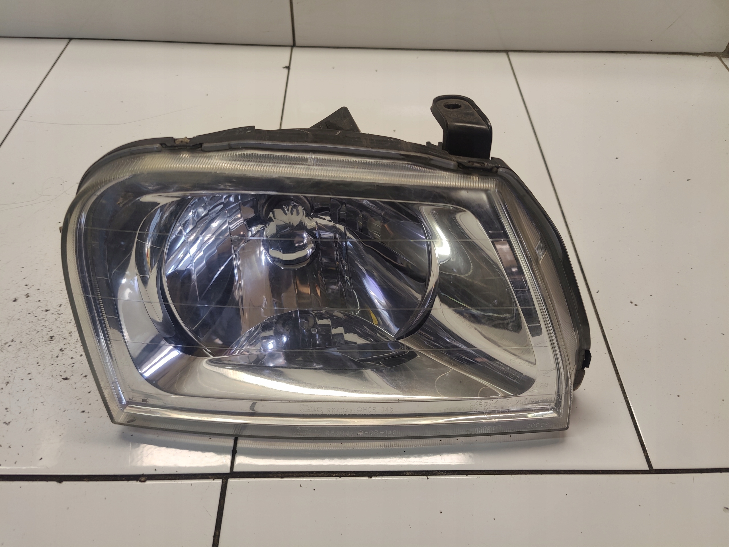 MITSUBISHI L200 light right right front front UK ANGLIA