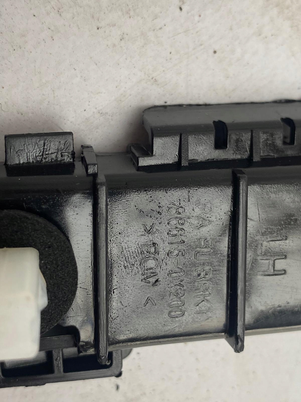 HYUNDAI I10 Support Support plaque Pare choc Gauche Arrière