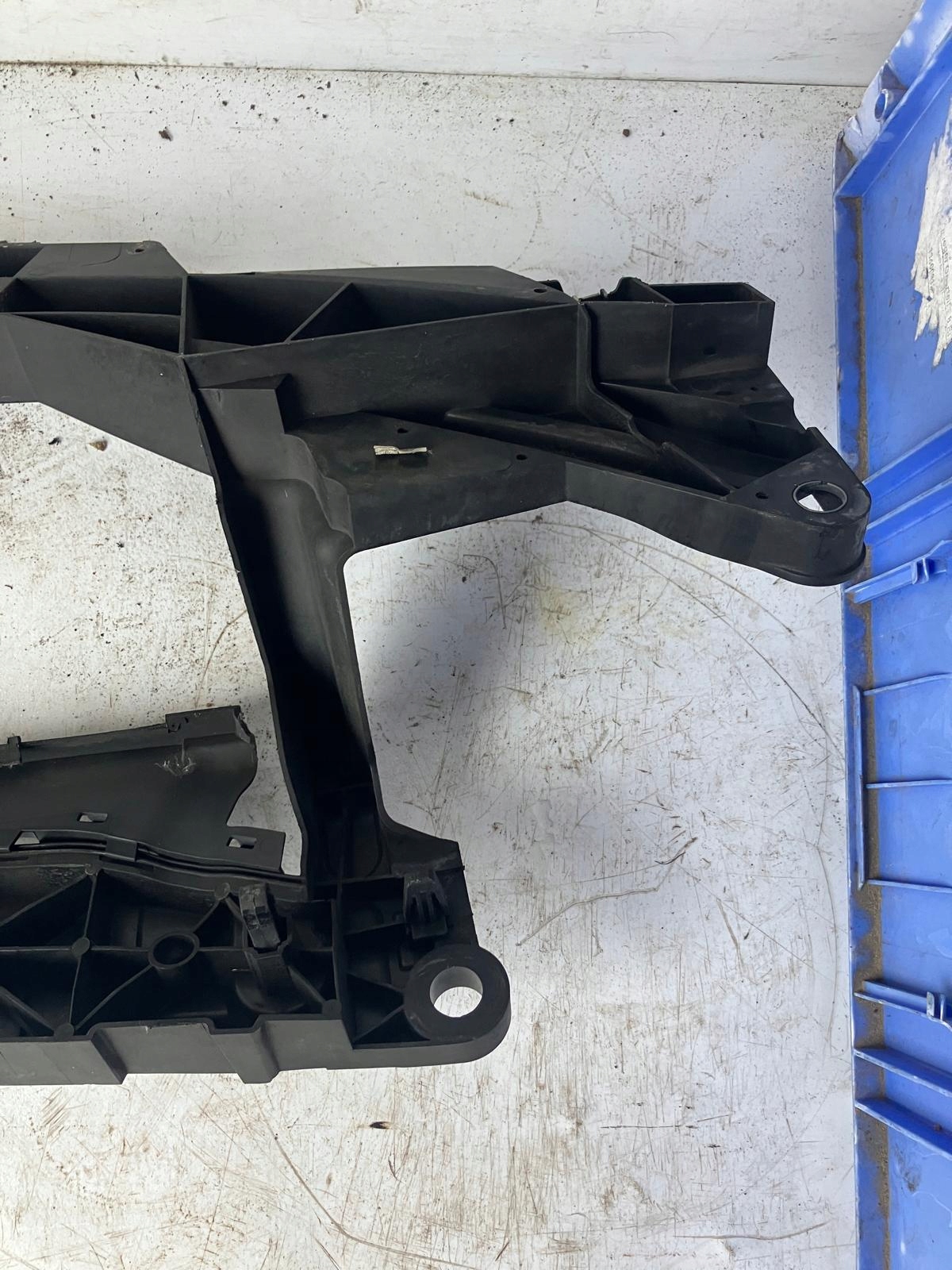 support panel for radiators pillar iron RENAULT LATITUDE 625108157R