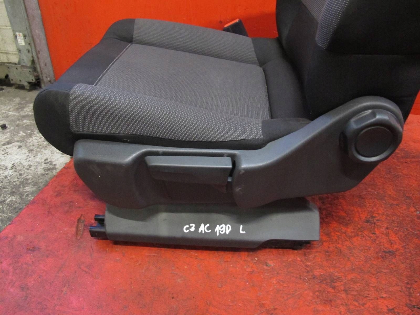 CITROEN C3 AIRCROSS 2R 17- seat left driver´s front armrest EUROPA