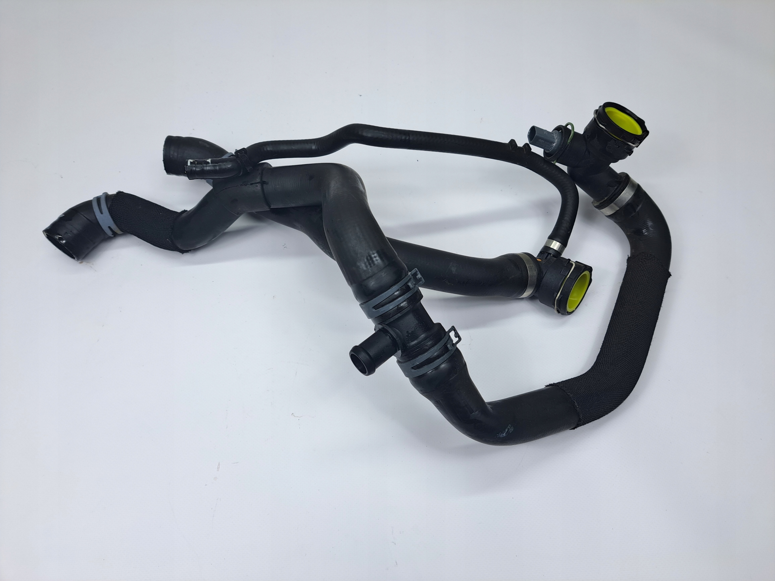 5WA121049C - GOLF VIII 8 1.5 TSI LEON IV ШЛАНГ ДЛЯ ВОДИ