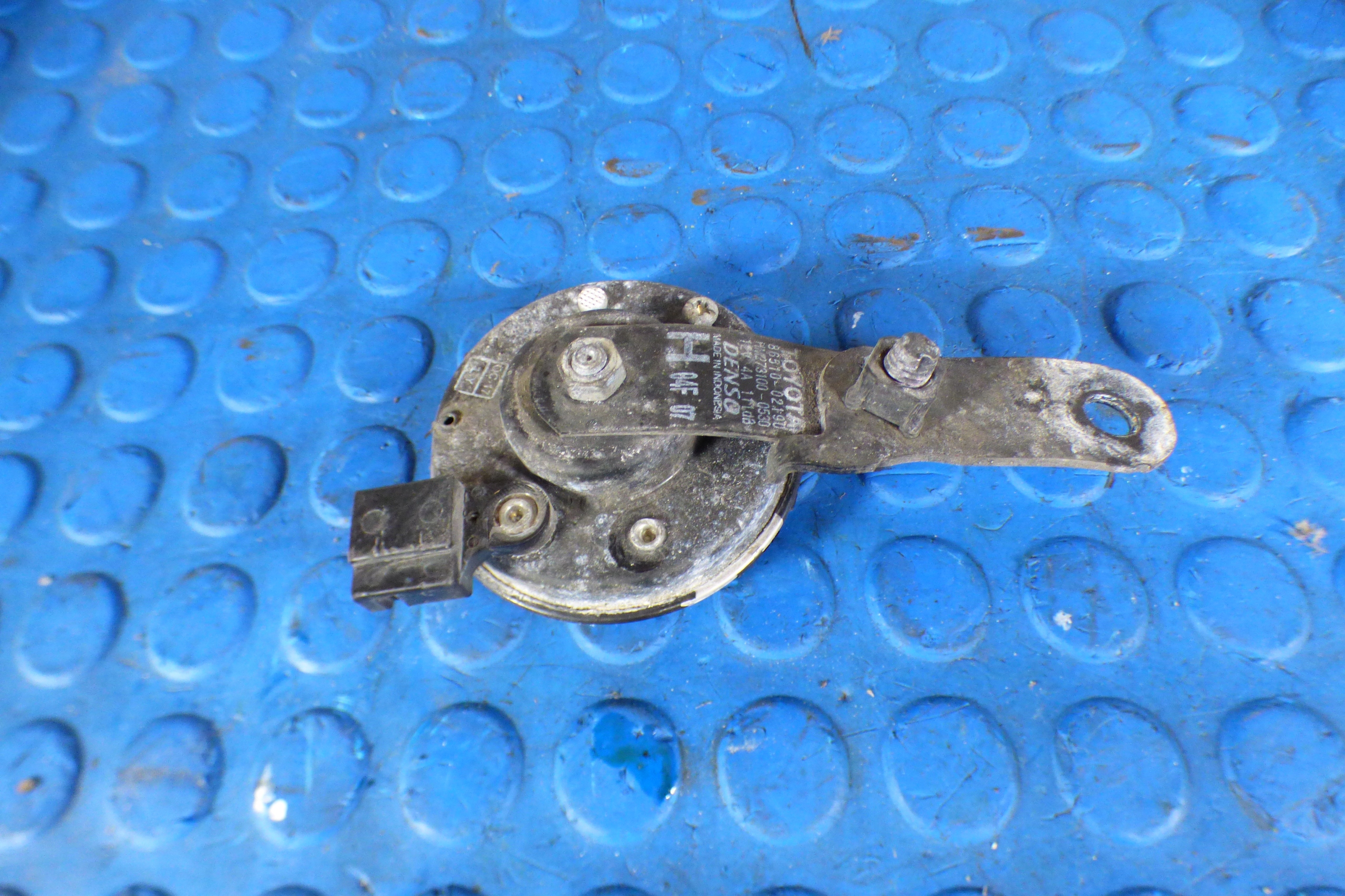 klakson sygnal right 86510-02190 st.BDB TOYOTA COROLLA XII E21