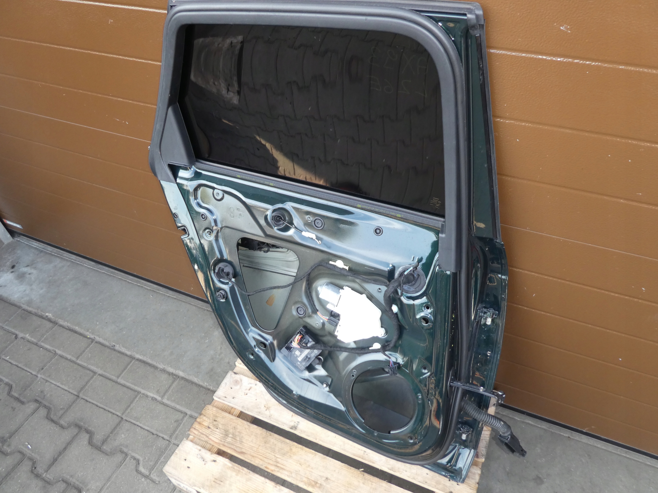 door left rear part AUDI A4 B8 complete LZ6E