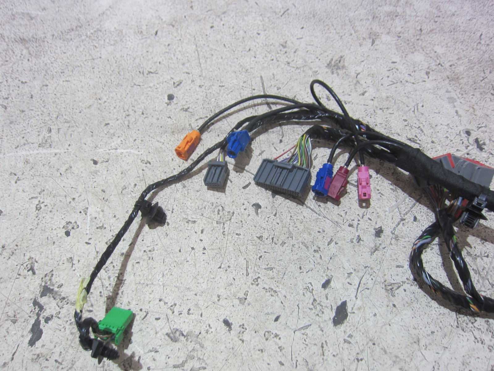 VOLVO XC40 bundle XC 40 wiring PRZEWODOW left bonnet of the interior boot