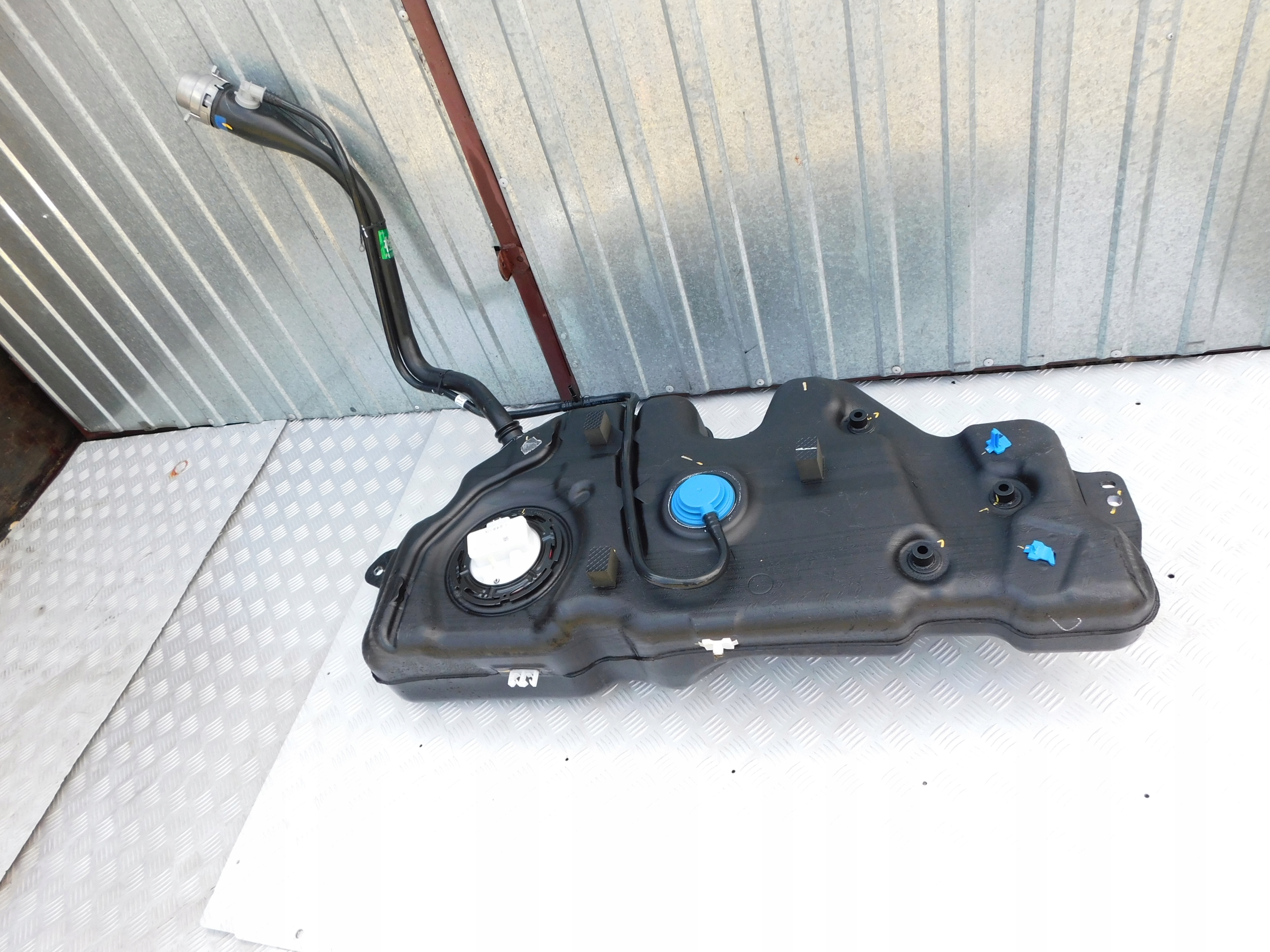 Renault Arkana tank Original 172028338R OEM Original