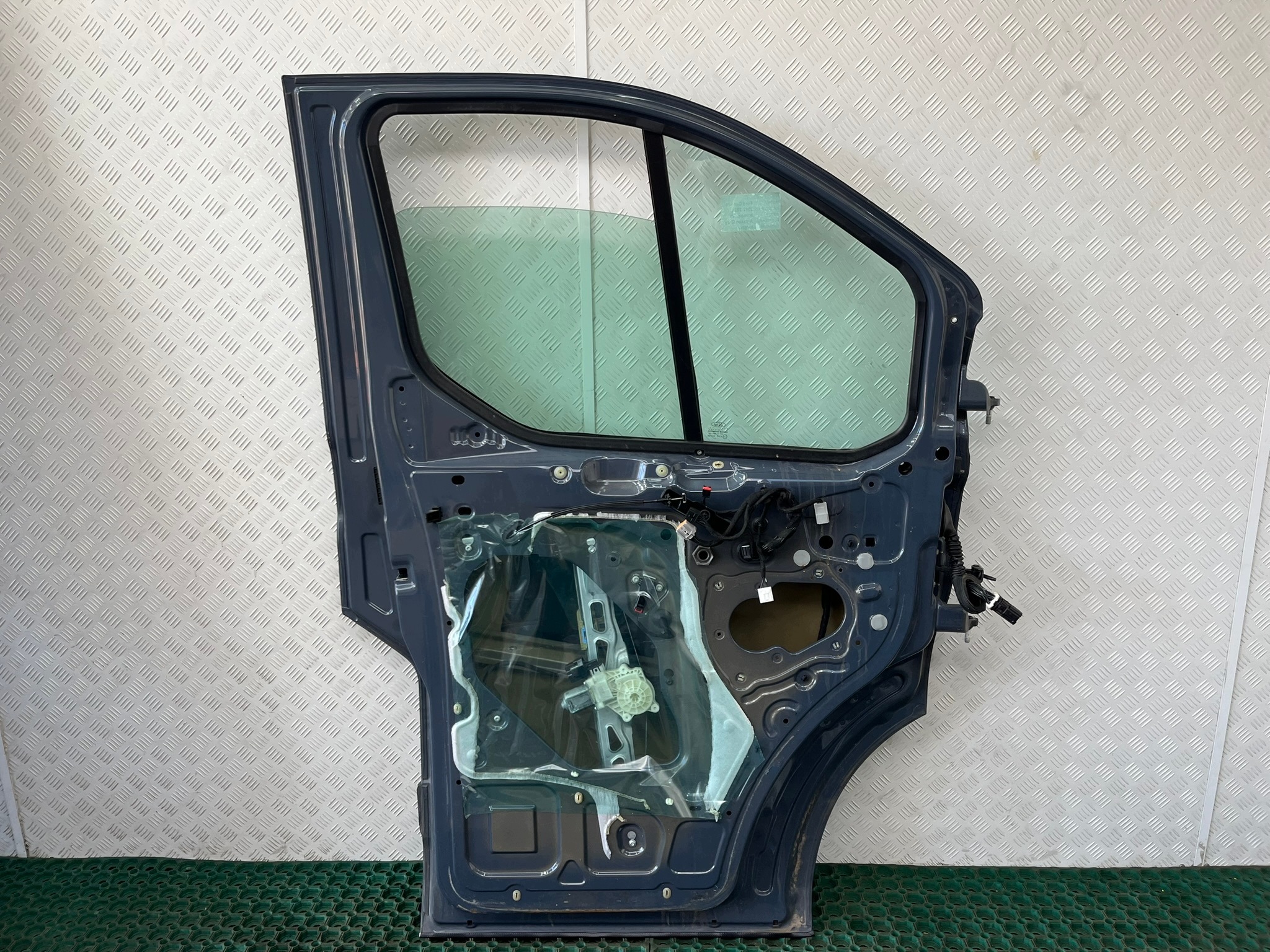 FORD TRANSIT CUSTOM 16-22 door front left front colour AMAZON GREY