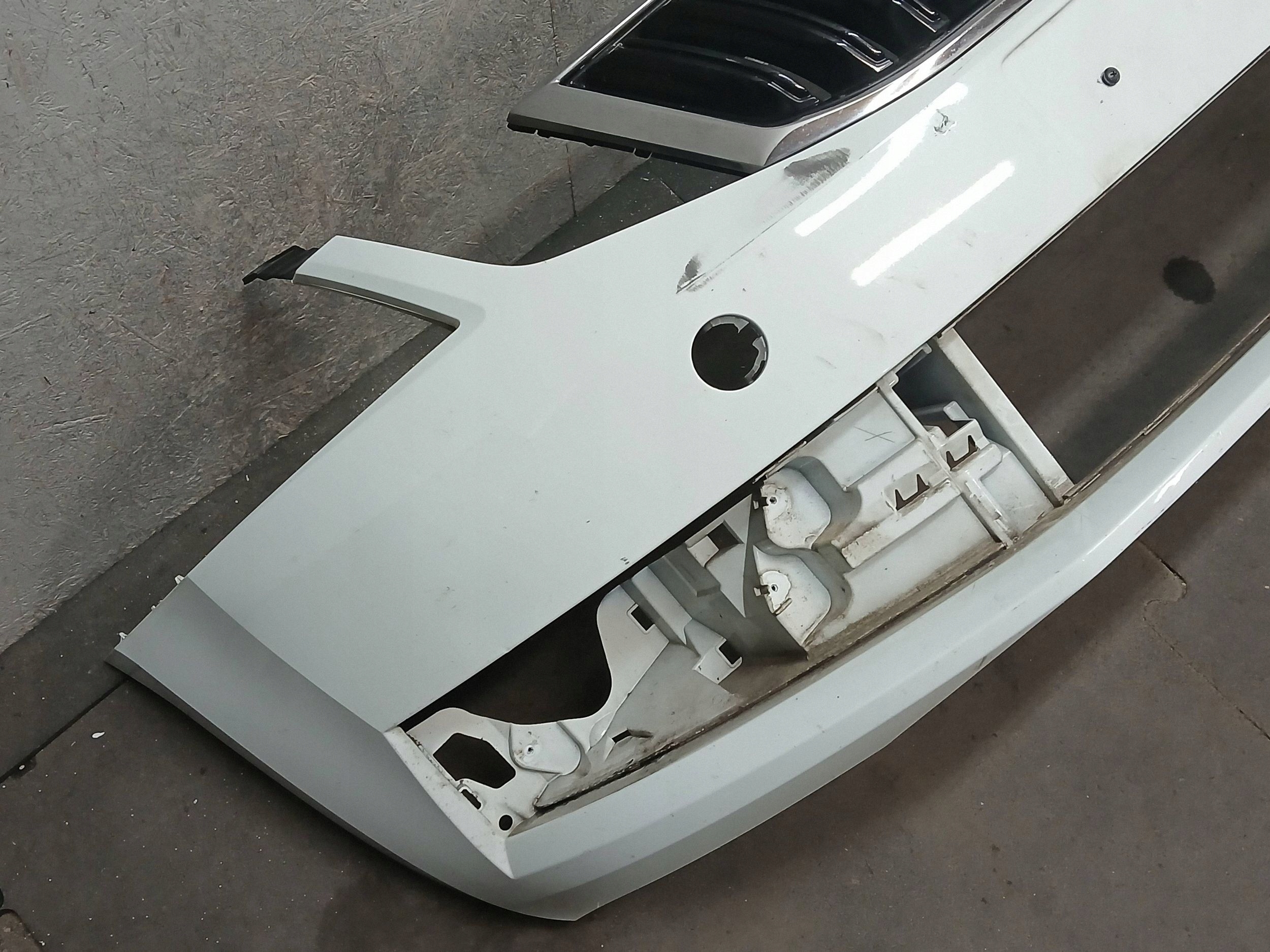 bumper front SKODA OCTAVIA III 3 LIFT 17- 5E