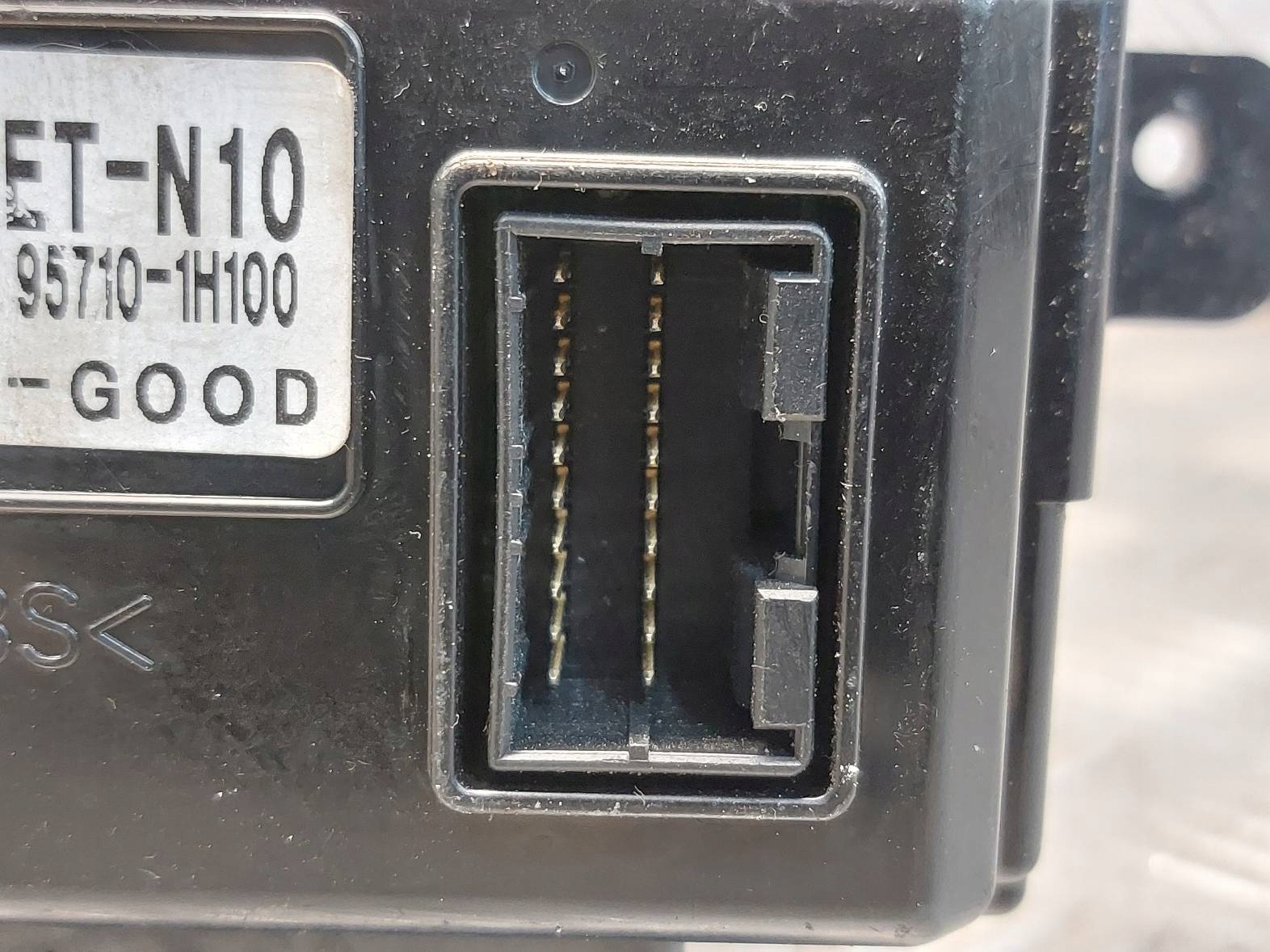 display KIA CEED and 95710-1H100