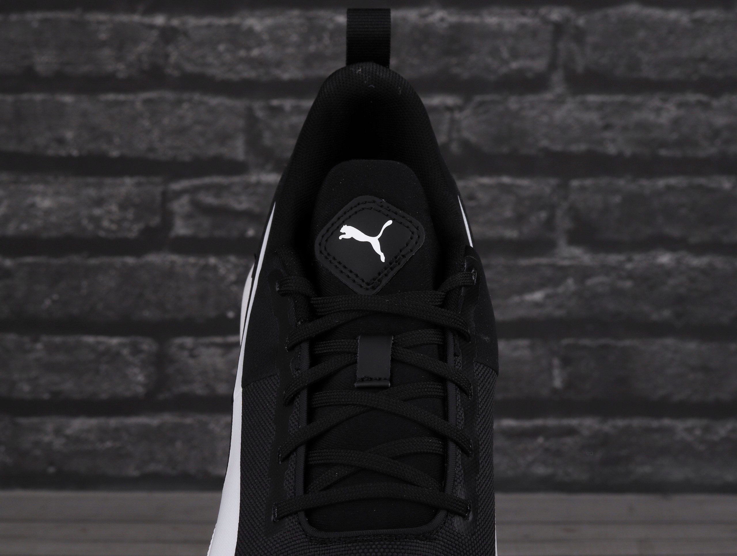 Buty sneakersy męskie Puma FLYER RUNNER MESH Model ADIDASY