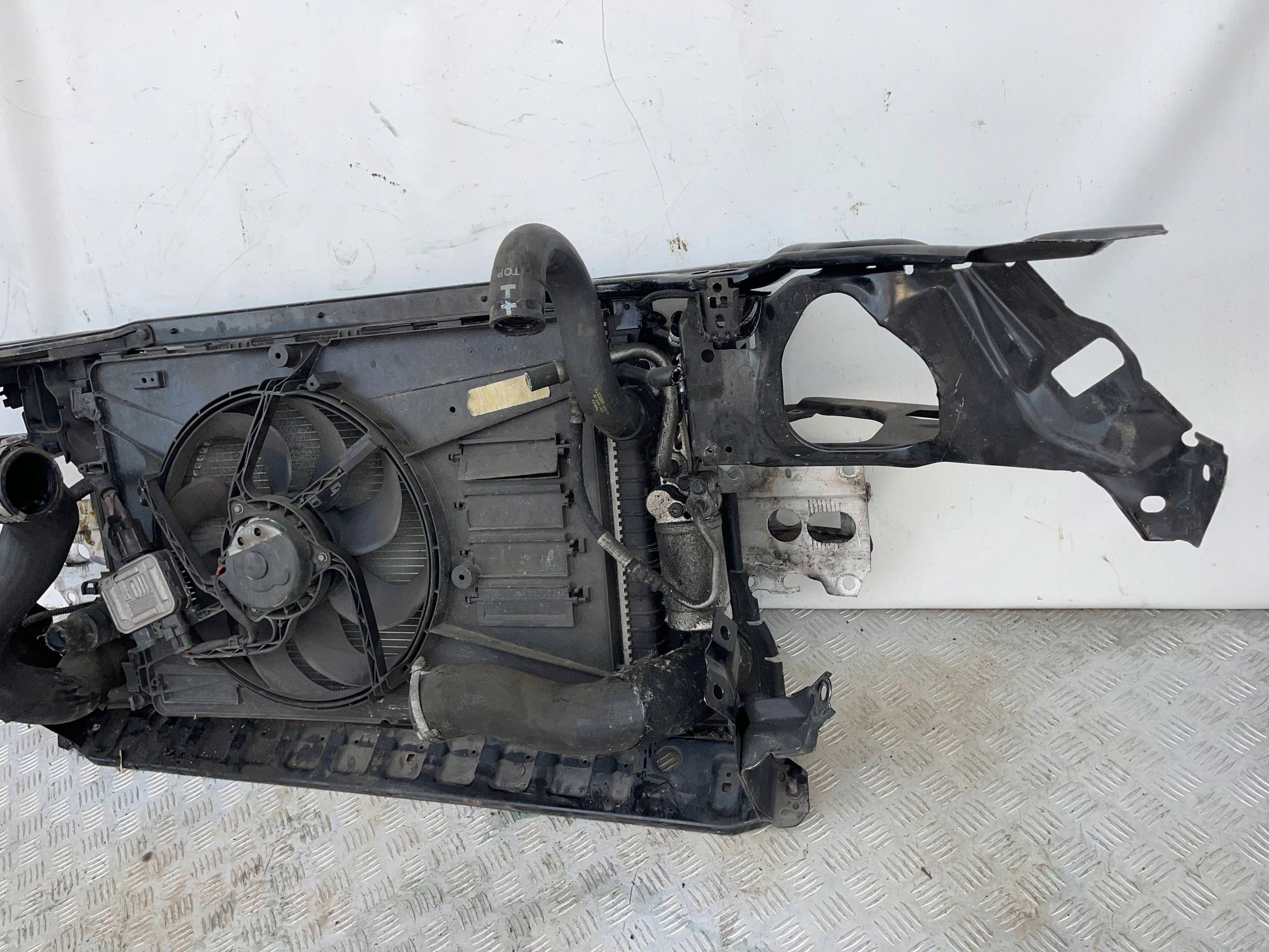 front body wall front pillar radiator Volvo XC60 1 and 08- 2.4 D. MANUAL