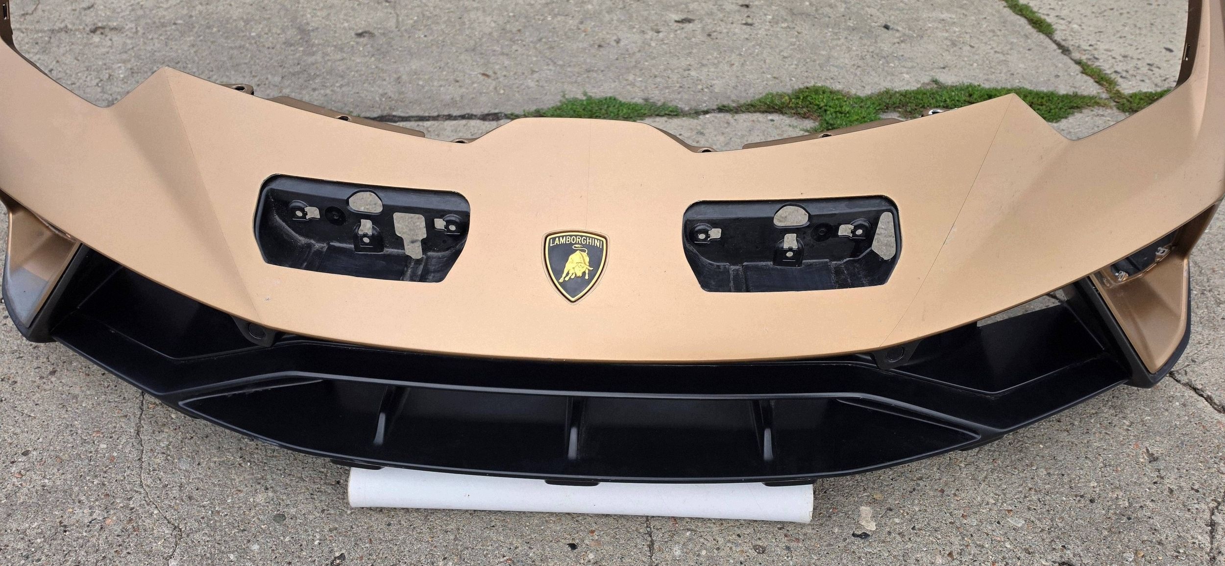 Lamborghini LP Huracan Sterrato 4t0807103a front bumper