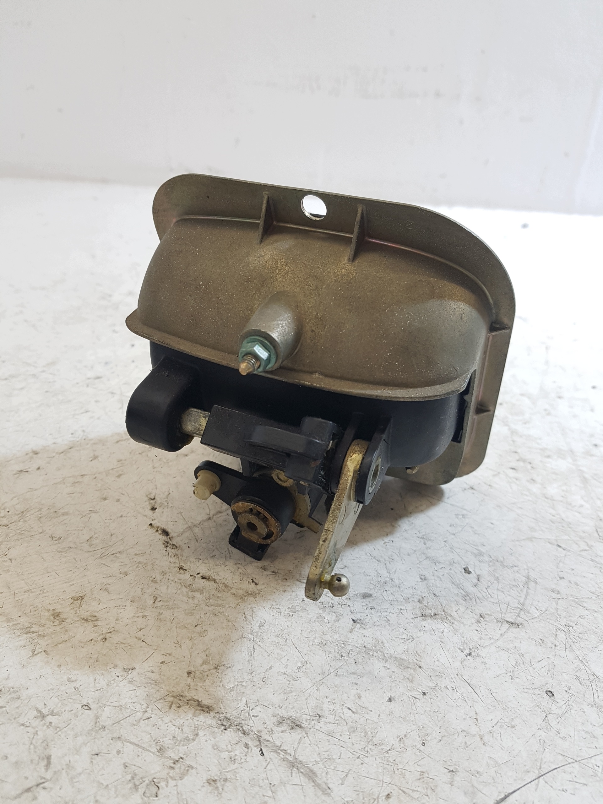 button of the opening handle bonnet boot SEAT LEON