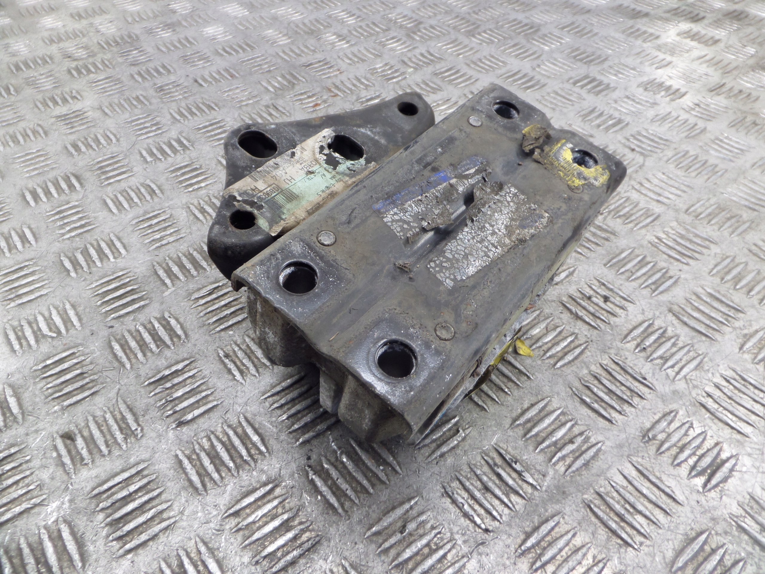 Ford OE BK21-7M124-BA gearbox mounting holder gearbox mounting