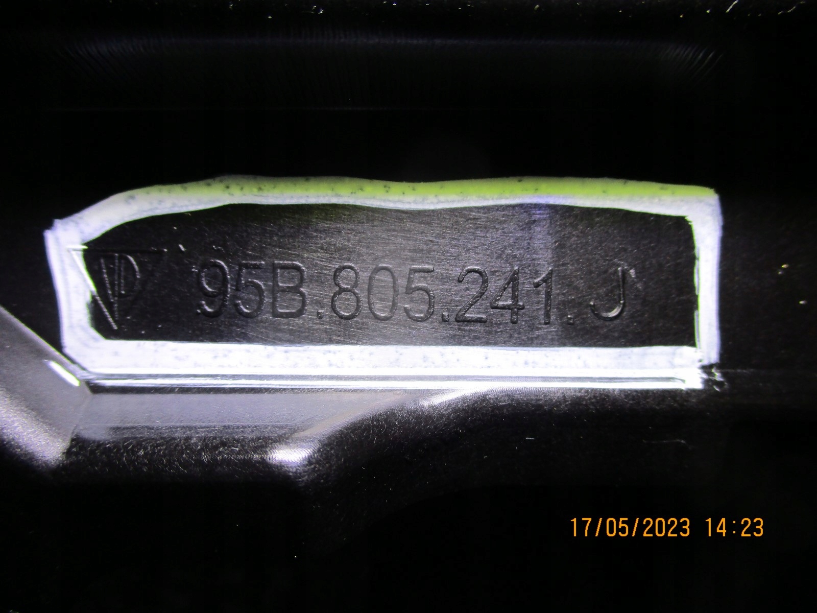pillar bumper support MACAN 95B 95B805241J