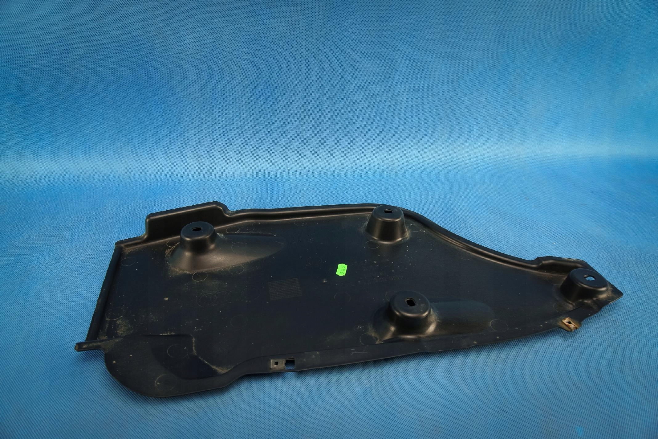 fedél alváz hátso far Audi A6 S6 4G 4G0825215B