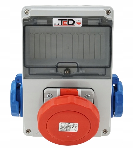 Stavební Rozvaděč 400V 32A/5P 2 X 250V 16A 6 Modulů IP66