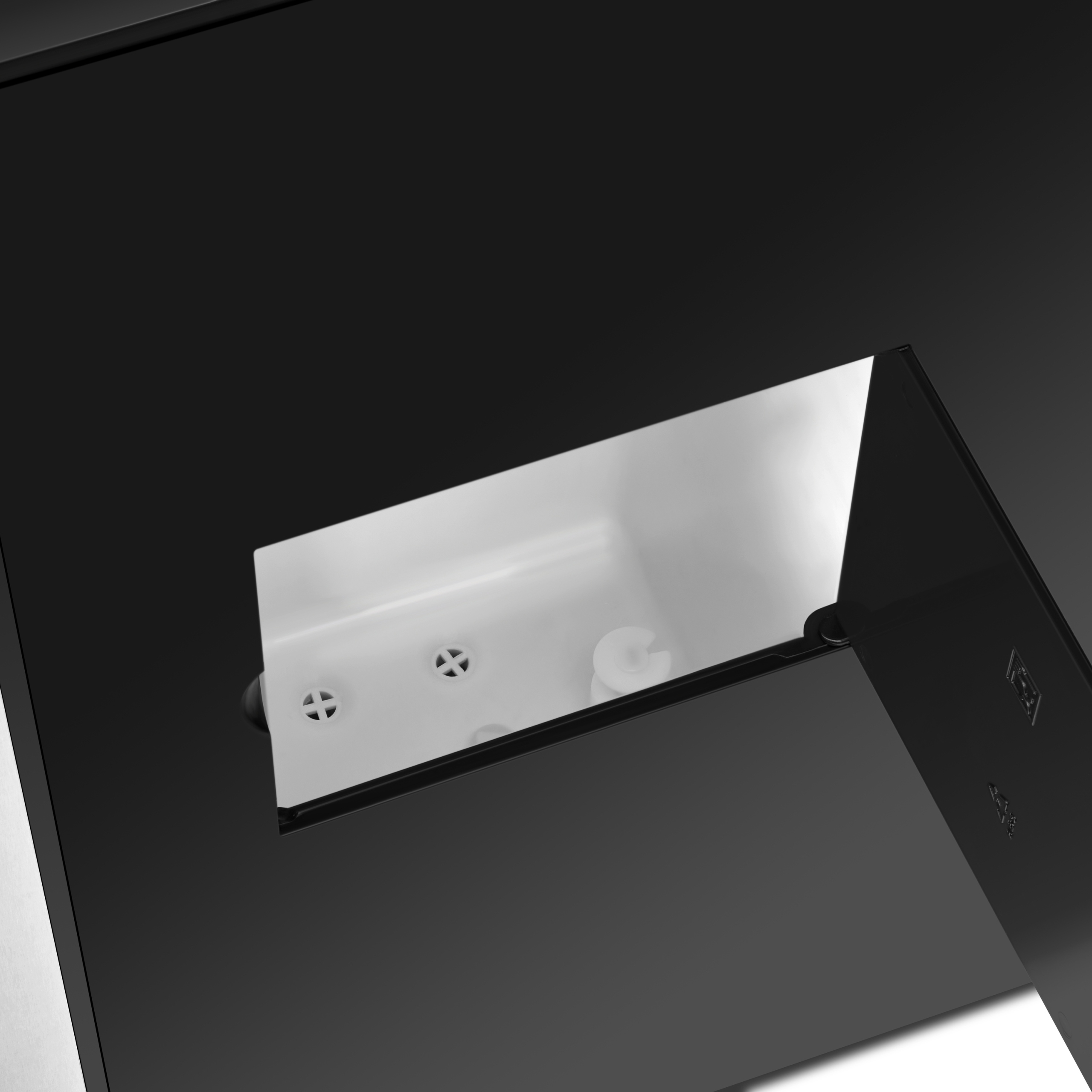 WELLTEC ICE20 - KOSTKARKA DO LODU Napięcie 220 V