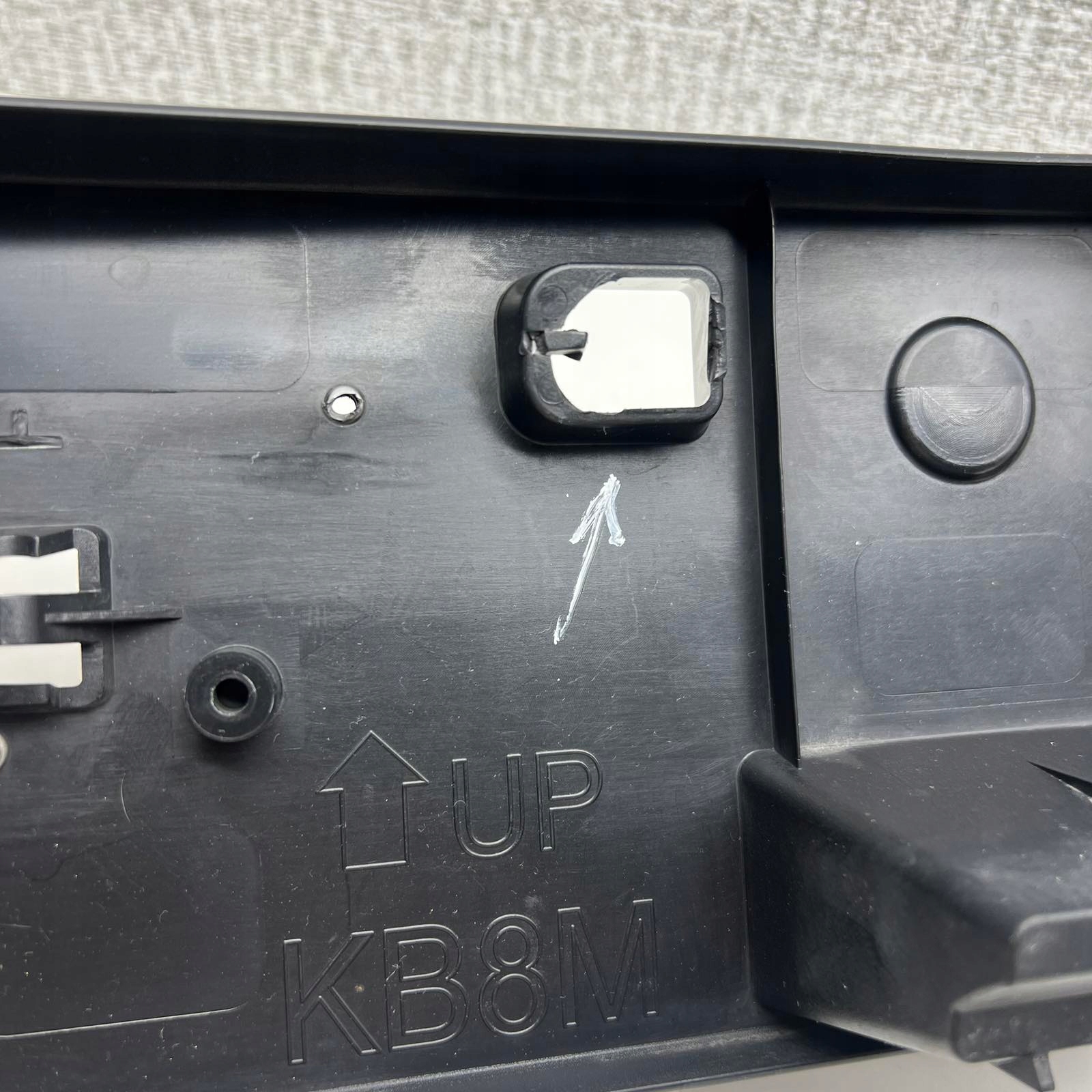 MAZDA CX-5 KF II LIFT 2017-2022 holder signs front KB8M-50171