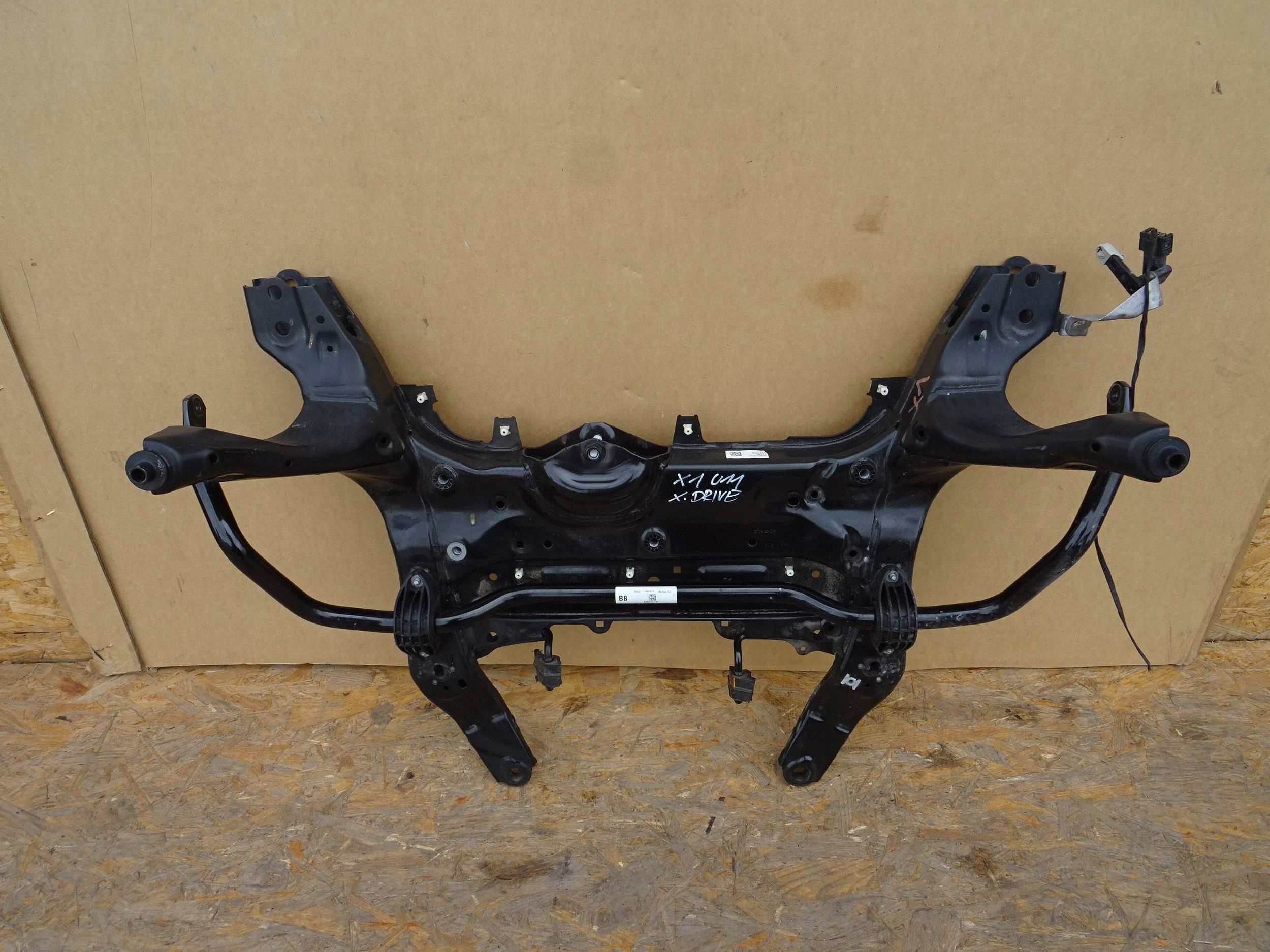 BMW X1 U11 sanki wózek 8836336