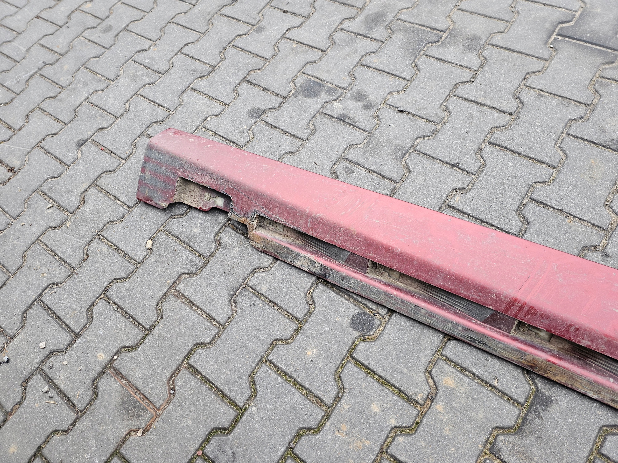 VOLVO V40 II moulding threshold left
