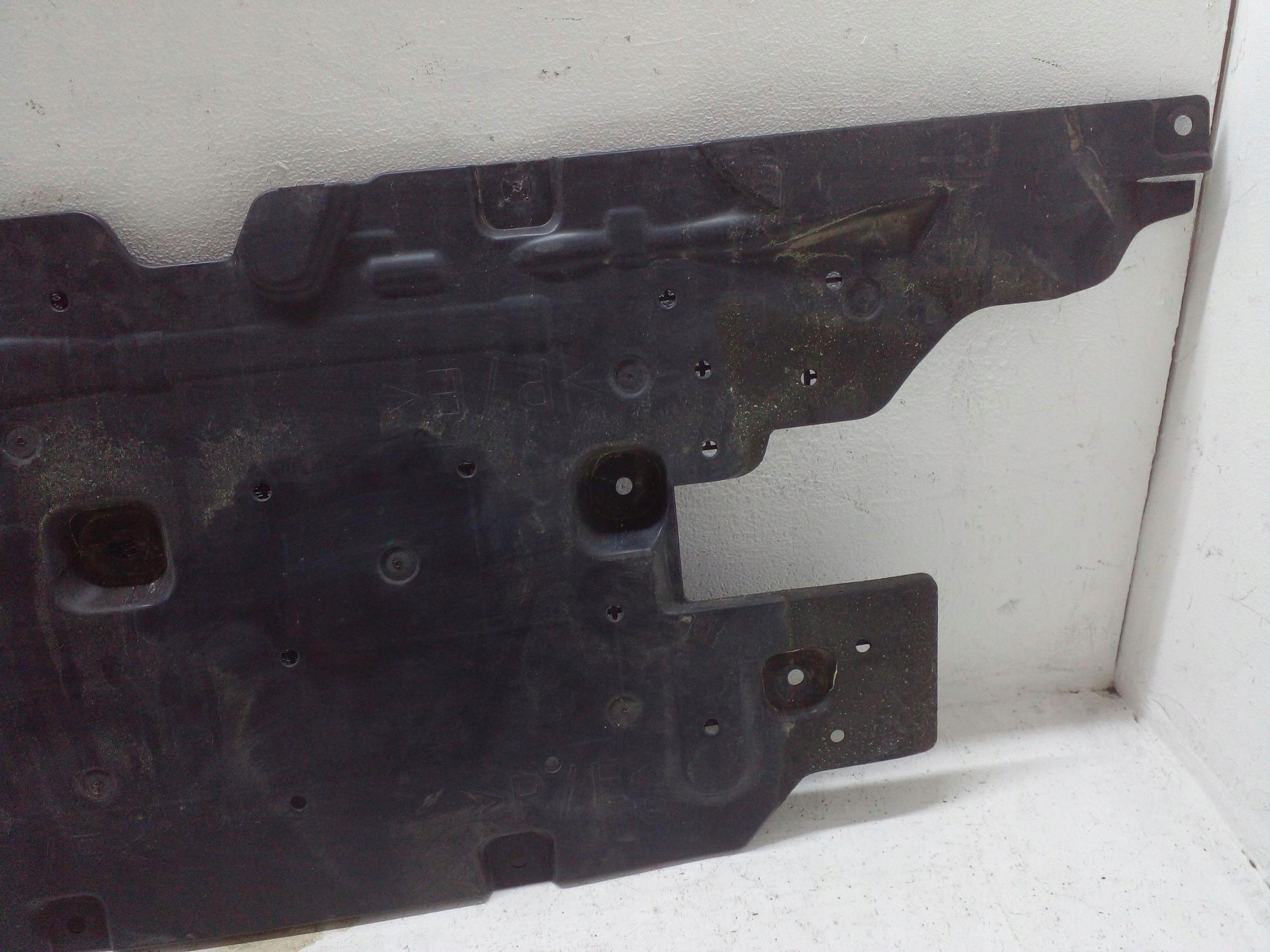 cover chassis left RENAULT MEGANE IV HB 16