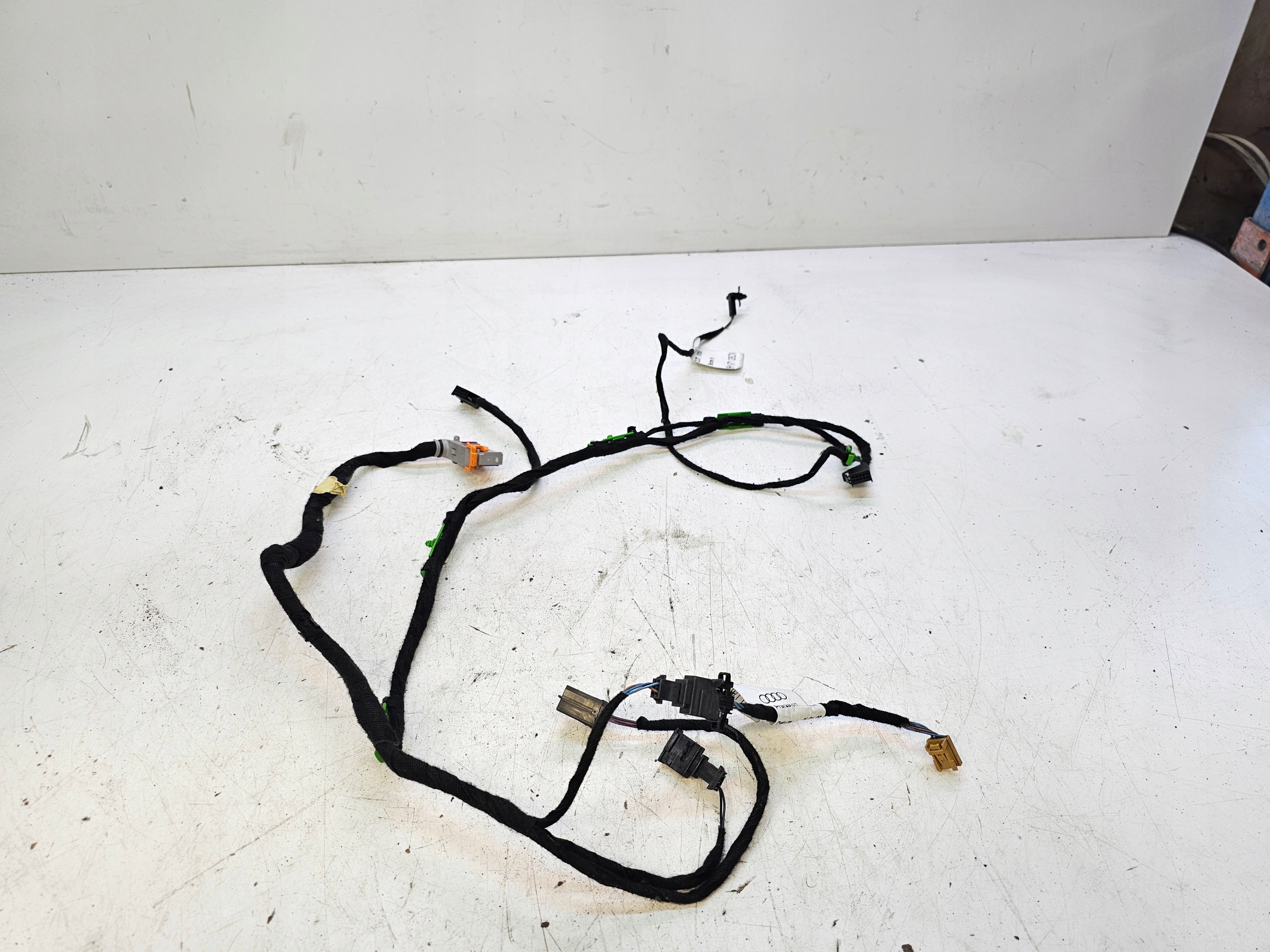 bundle BOCZKA left front AUDI A4 CABRIO 8H1971035CN