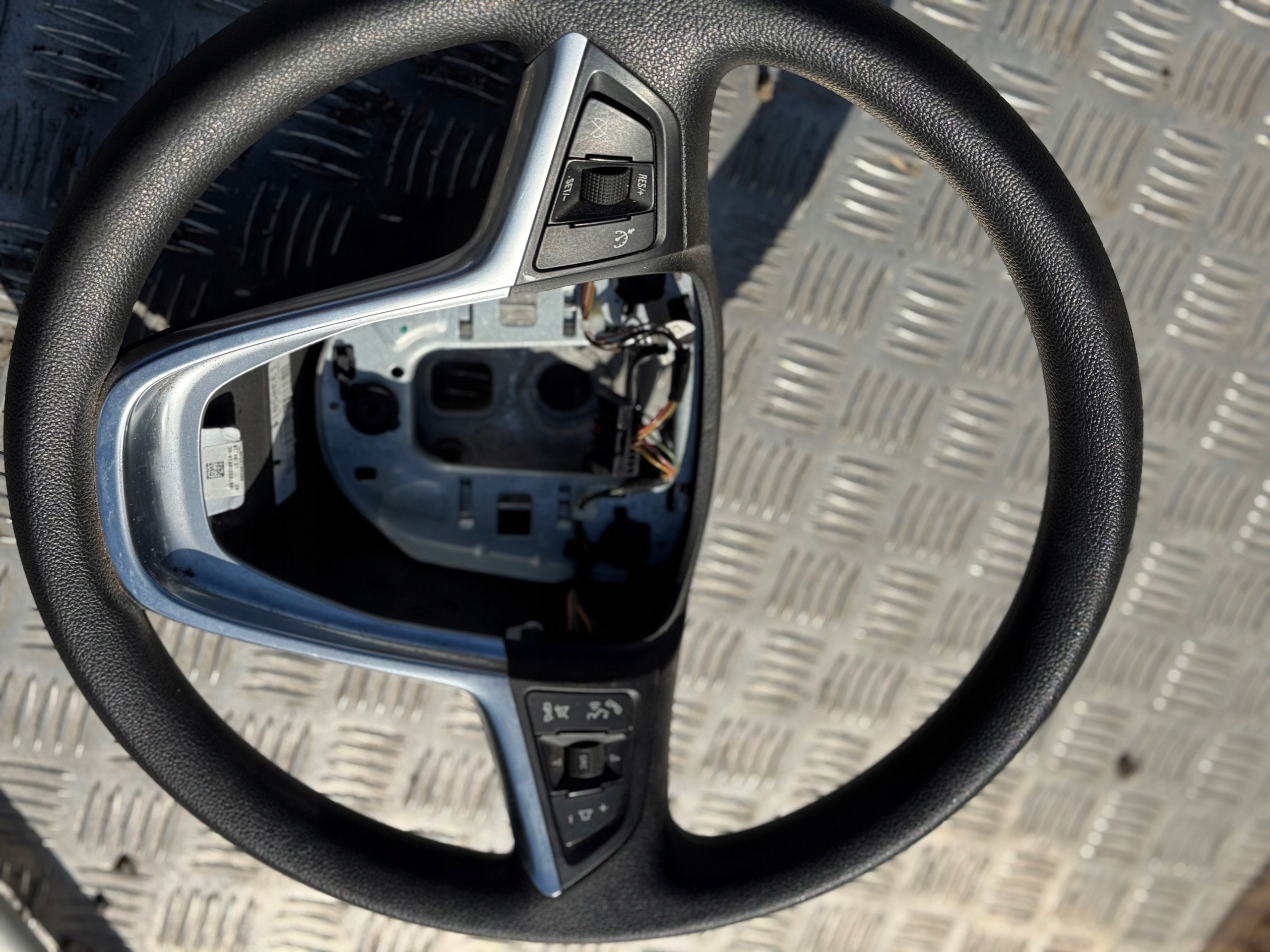 OPEL ASTRA J lenkrad MULTIFUNKCJA 13305814