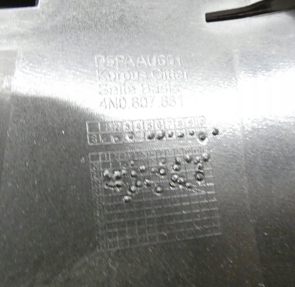 AUDI A8 D5 LIFT 4N0807681 2021- levá mřížka nárazníku předního