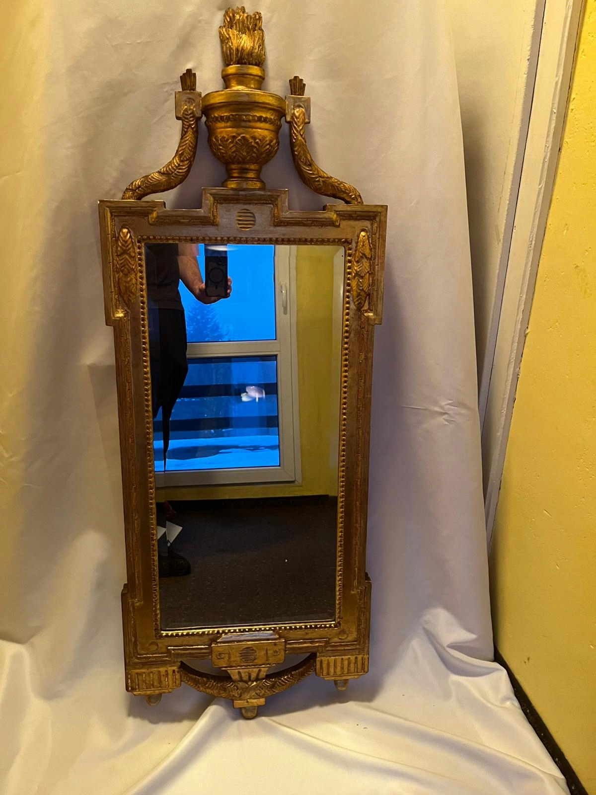 PIĘKNE STARE LUSTRO W ZŁOTEJ DREWNIANEJ RAMIE