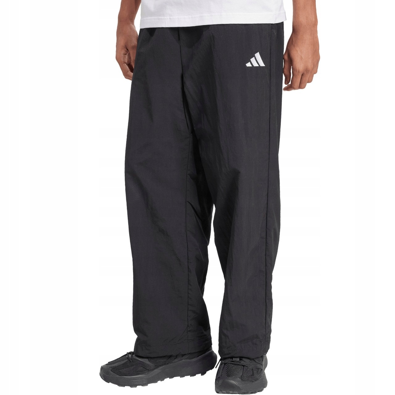 Pánské kalhoty adidas Essential Small Logo Woven Open Hem černé JM1778