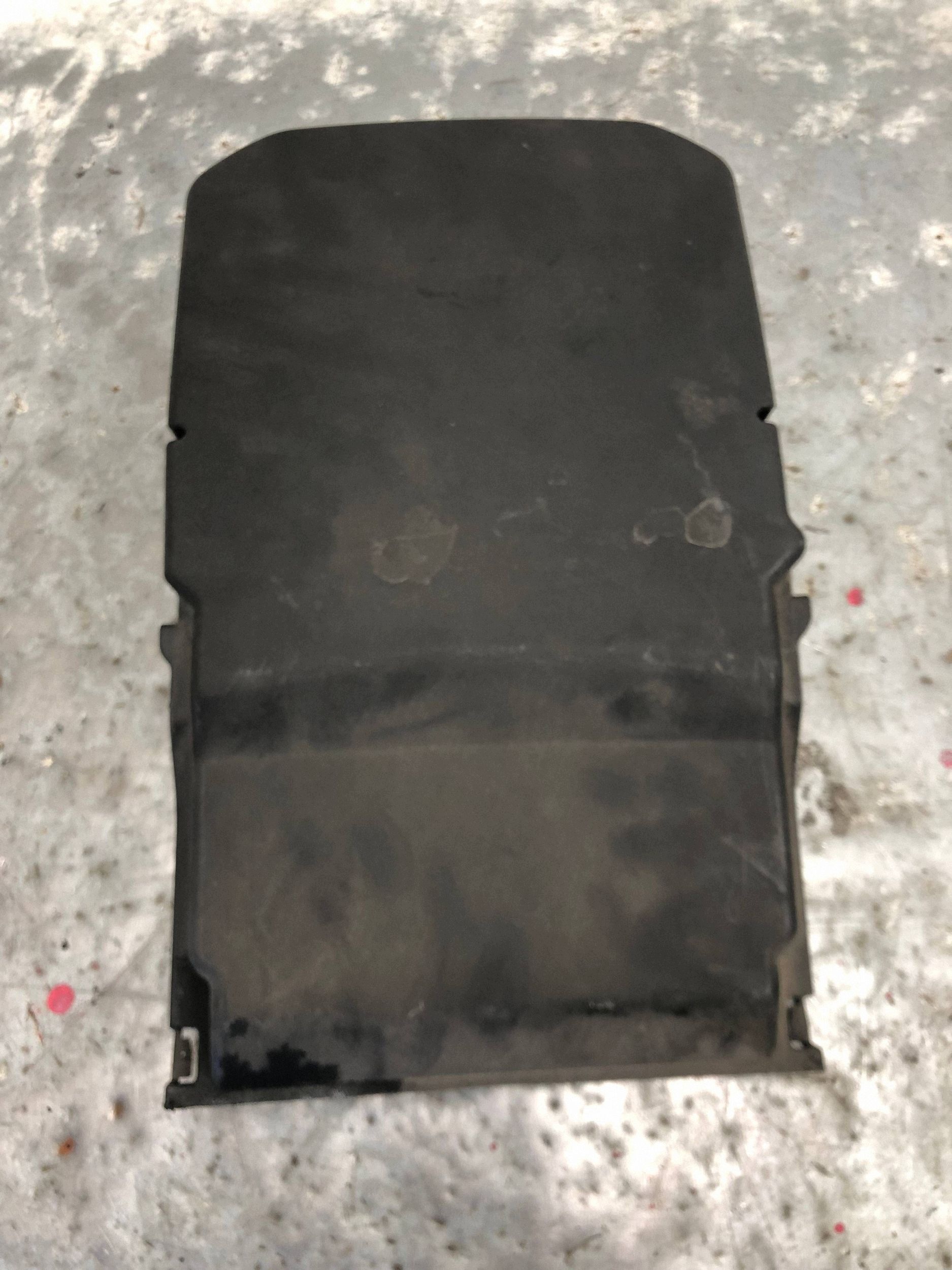 Kryt akumulátora FORD FOCUS MK2 7M51-10A659-AB