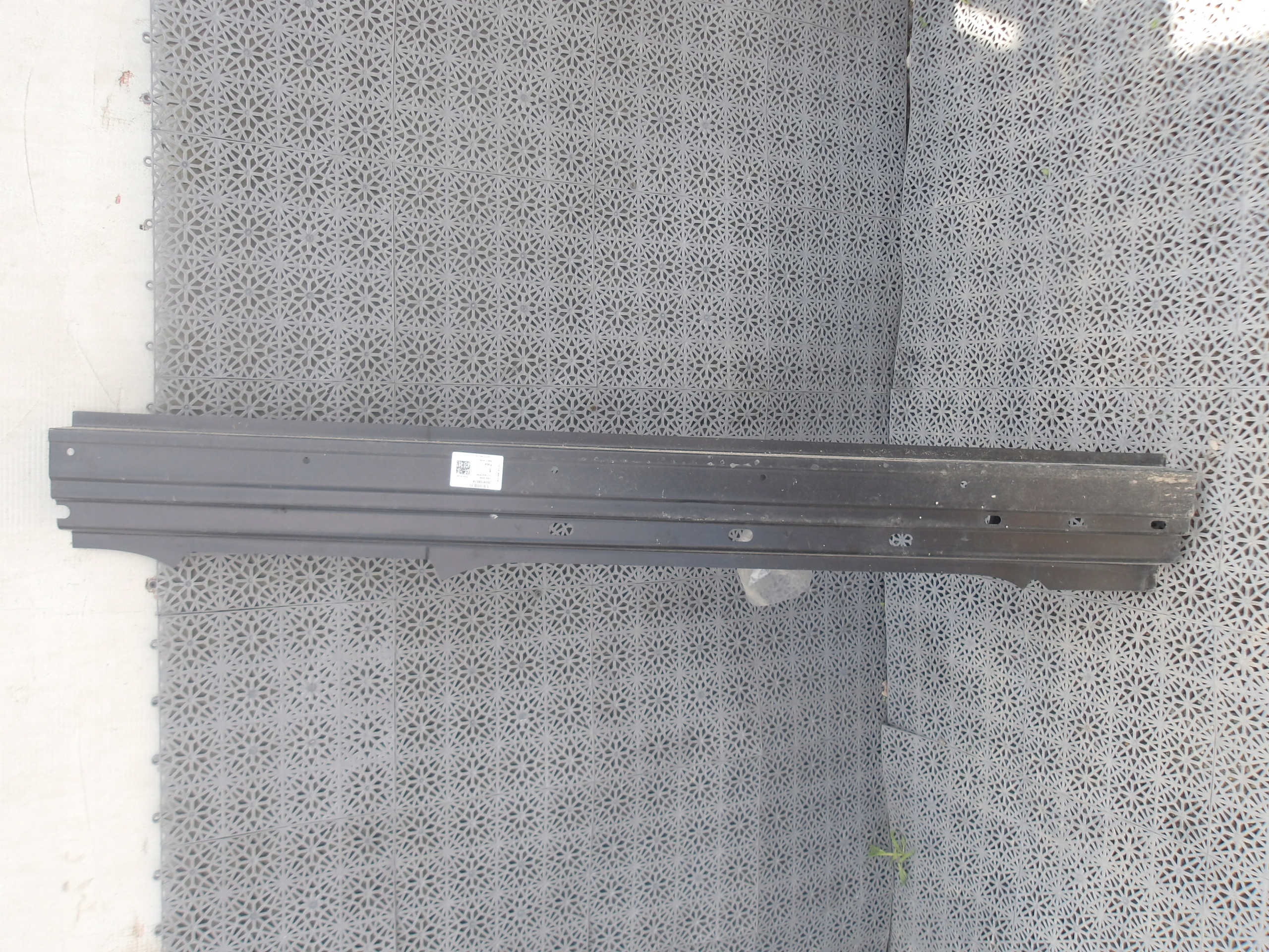 PRÓG LEWY VW PASSAT B8 3G0