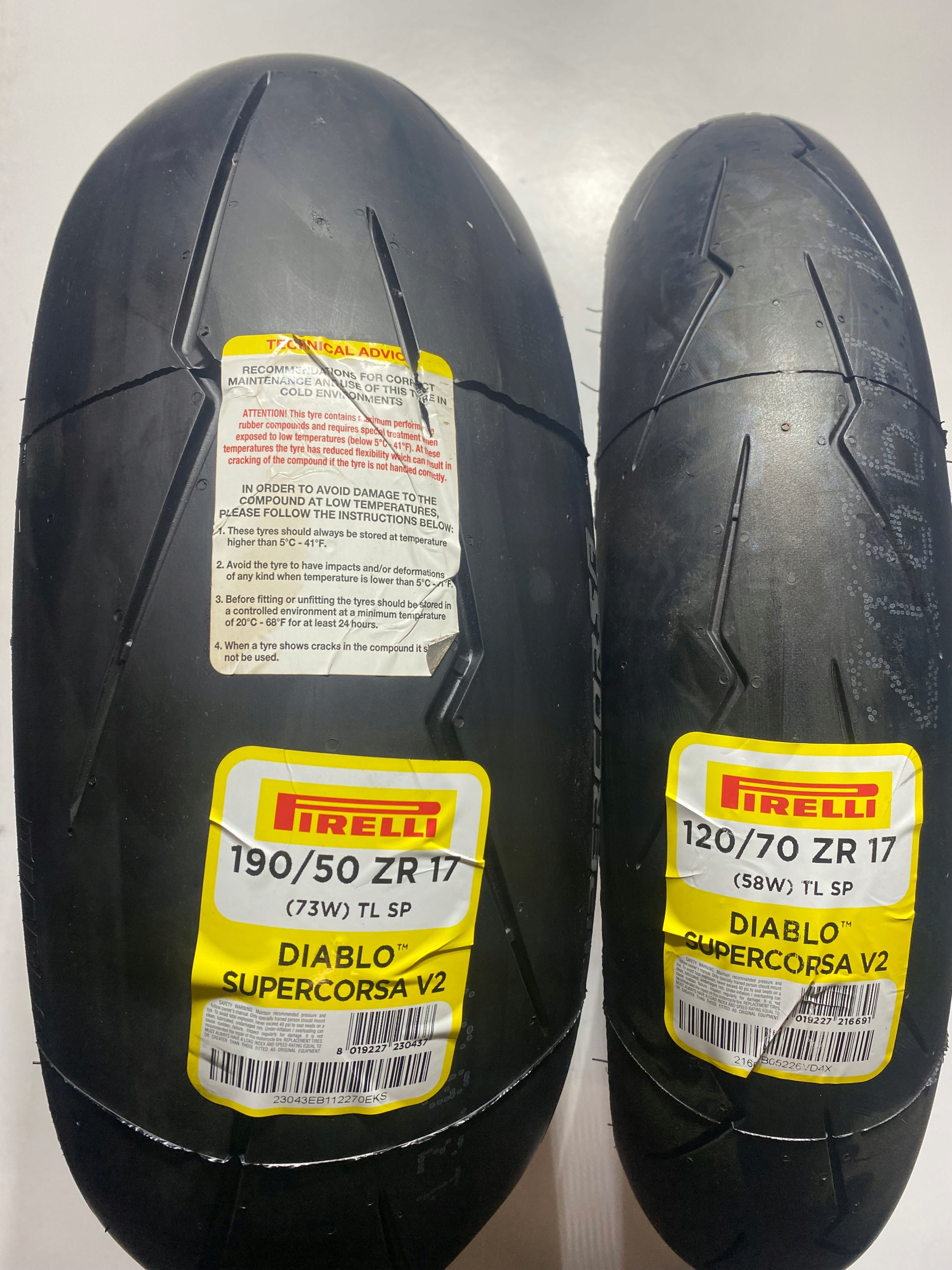 Pirelli スーパーコルサV2 120/70 190/55週末限定 6c4091314d2ca8c66132321c4b9b