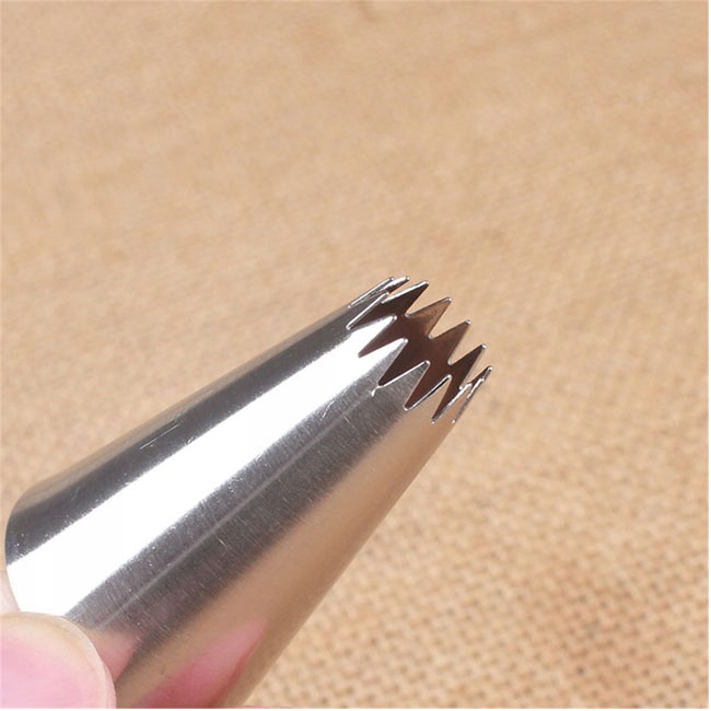 DECORA TYLKA CUKIERNICZA DO DEKORACJI KOŃCÓWKA DO RĘKAWÓW KREMU TORTU 4B Marka Decora