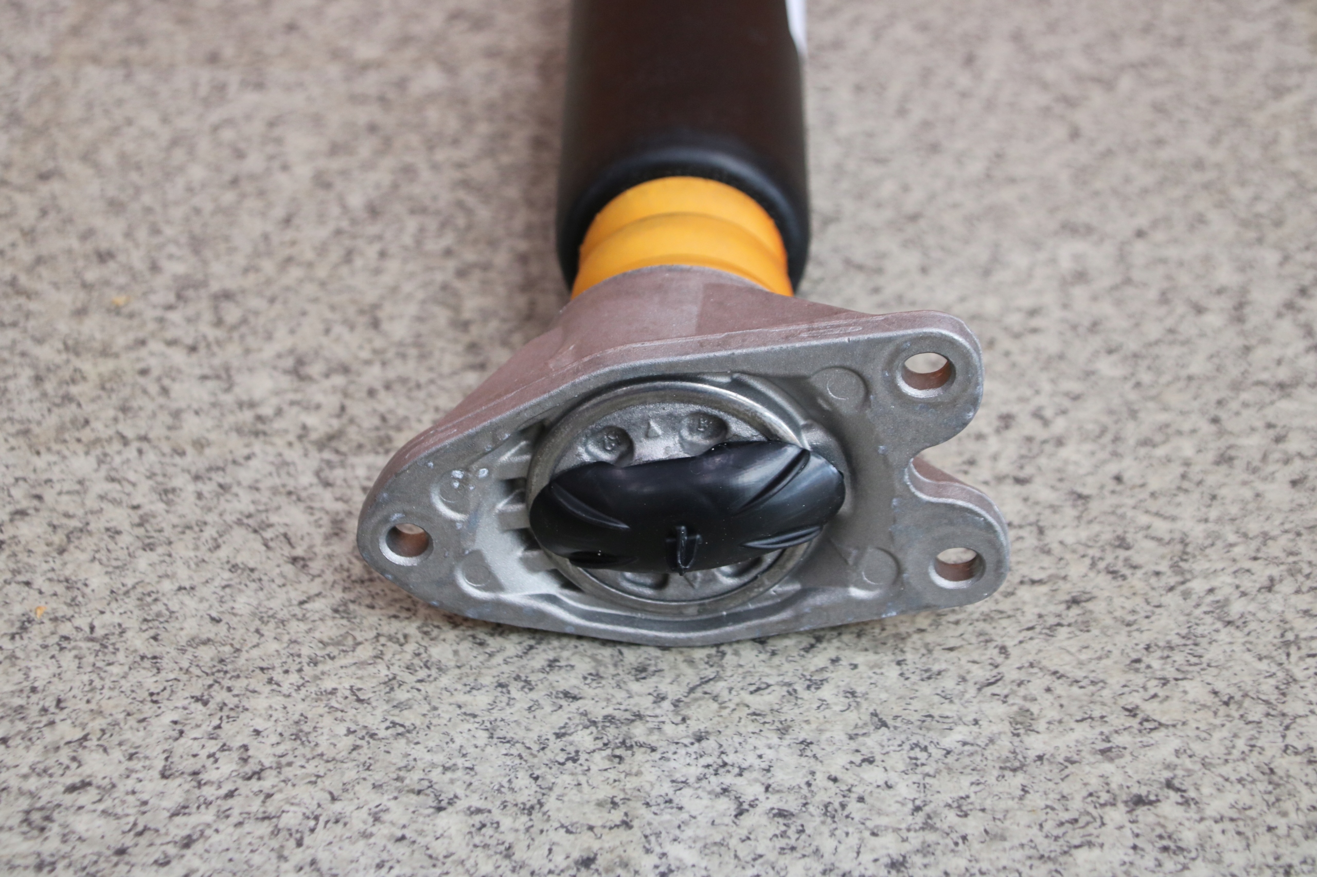 MINI F57 shock absorber right left rear part 6862428 217 km