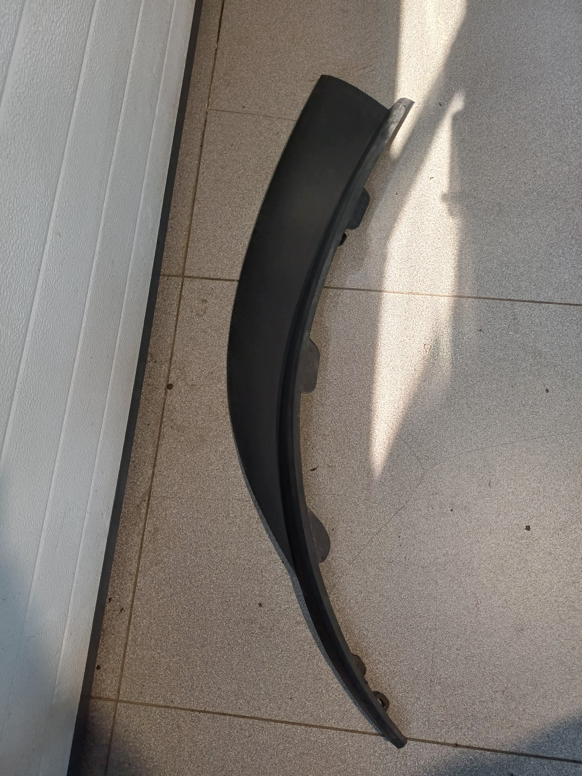 SPOILER of a bumper right front front OPEL ASTRA 4 IV 13264407