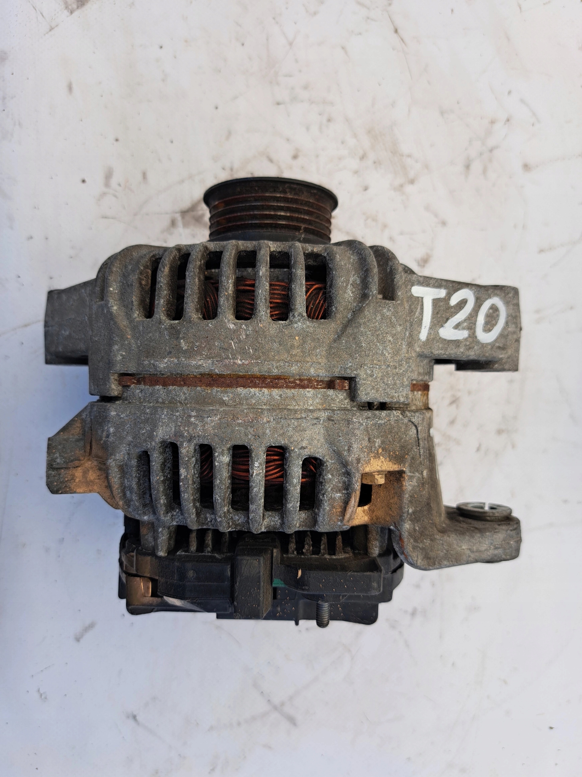 OPEL ASTRA MERIVA ZAFIRA 55556071 alternator